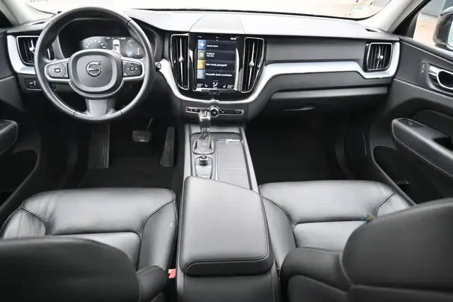 Volvo XC60 view 13