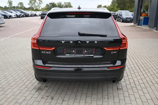 Volvo XC60 view 7