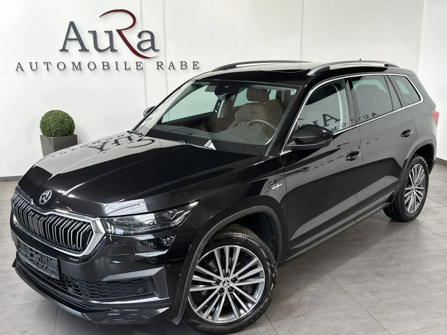 Skoda Kodiaq 1.5 TSI DSG L&K NAV+LED+AHK+PANO+360°+ACC Schwarz - 1