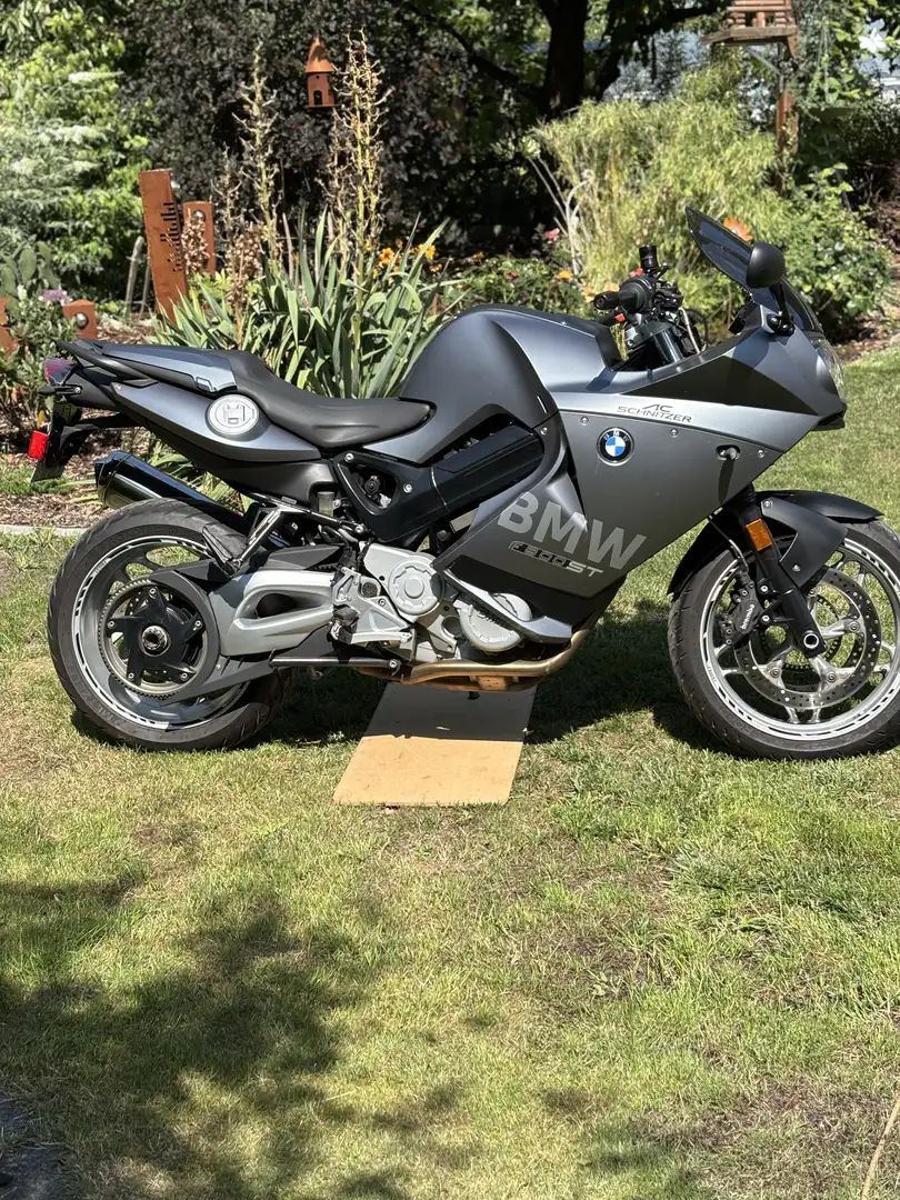 BMW F 800 ST - 1