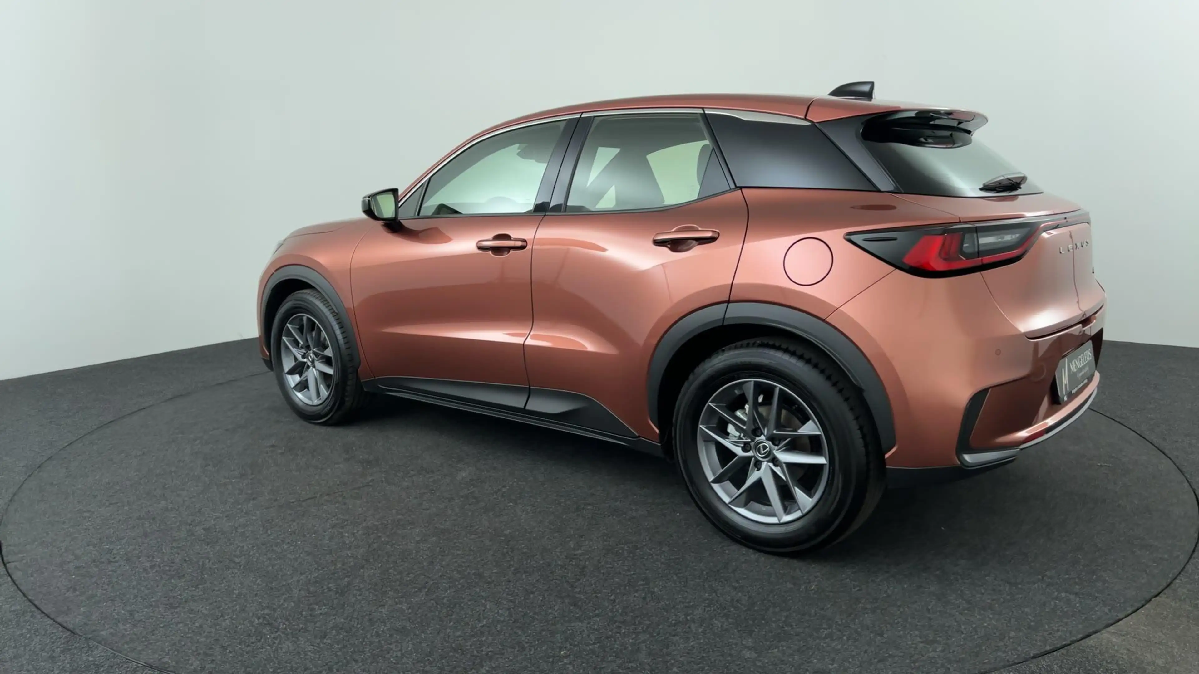 Lexus LBX 1.5 2WD | Rijklaar | Safety-Comfort pack | Afneemb — photo 3