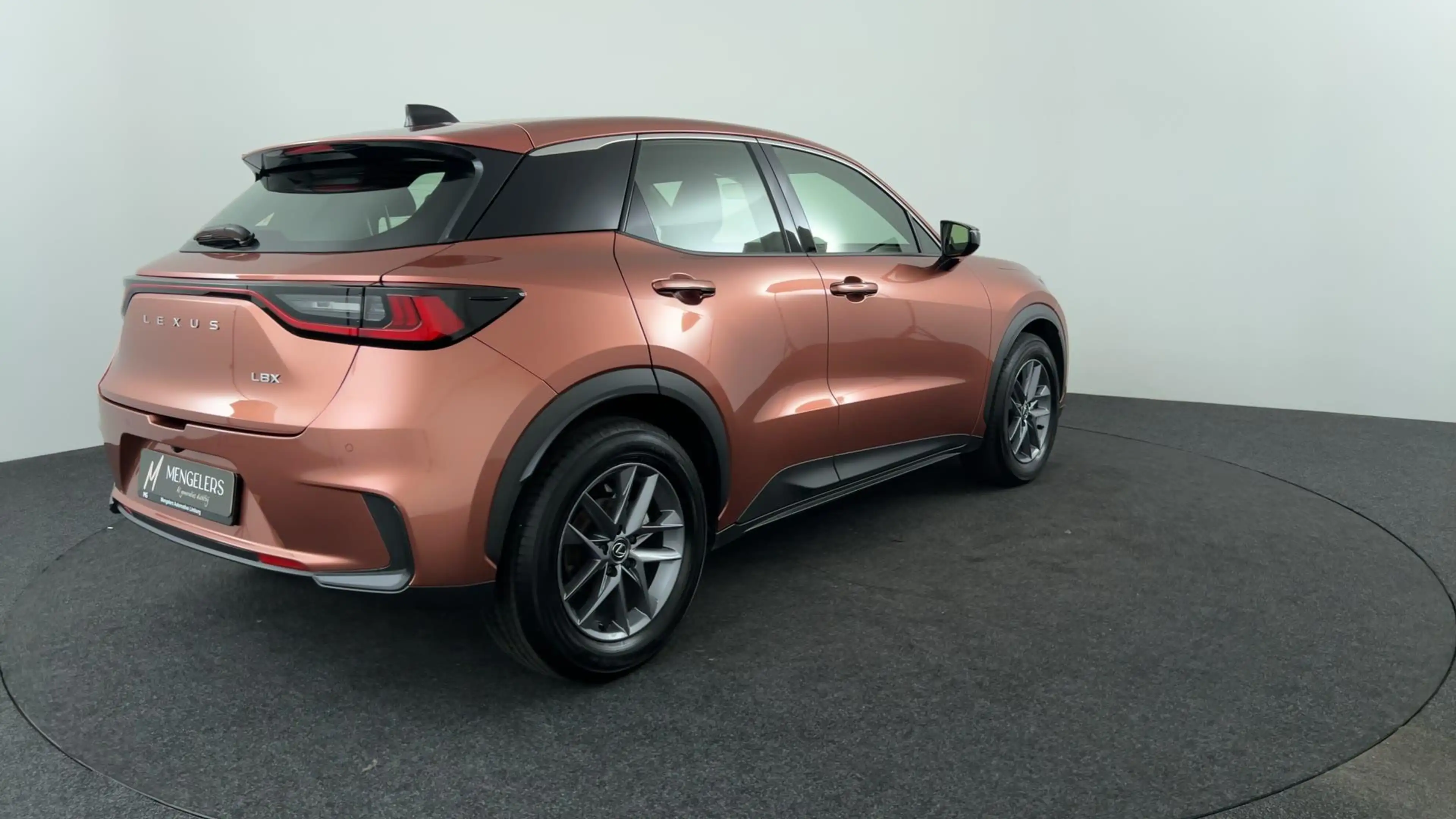 Lexus LBX 1.5 2WD | Rijklaar | Safety-Comfort pack | Afneemb — photo 5