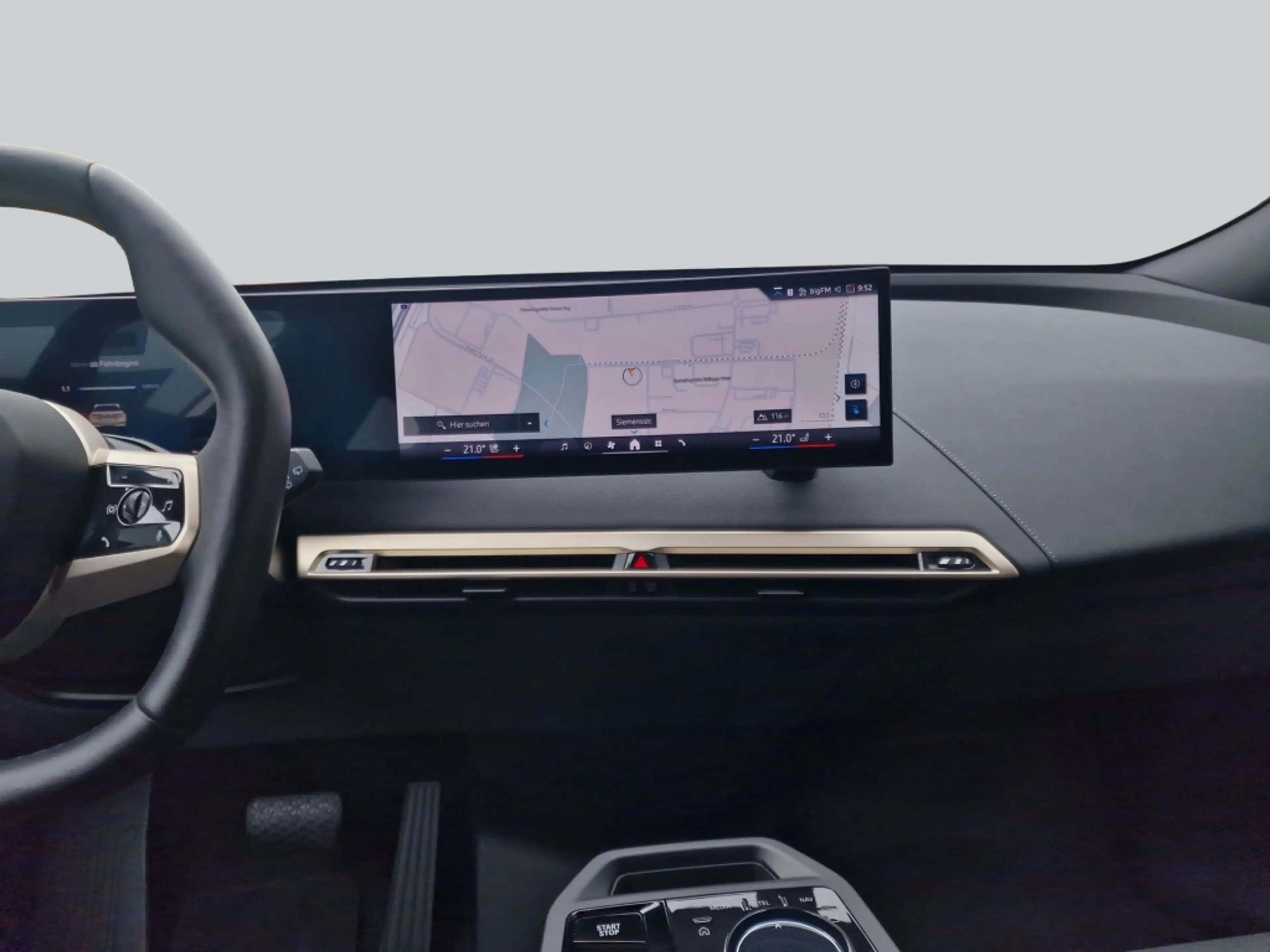 BMW iX xDrive45 AHK LED H&K NAV — photo 16