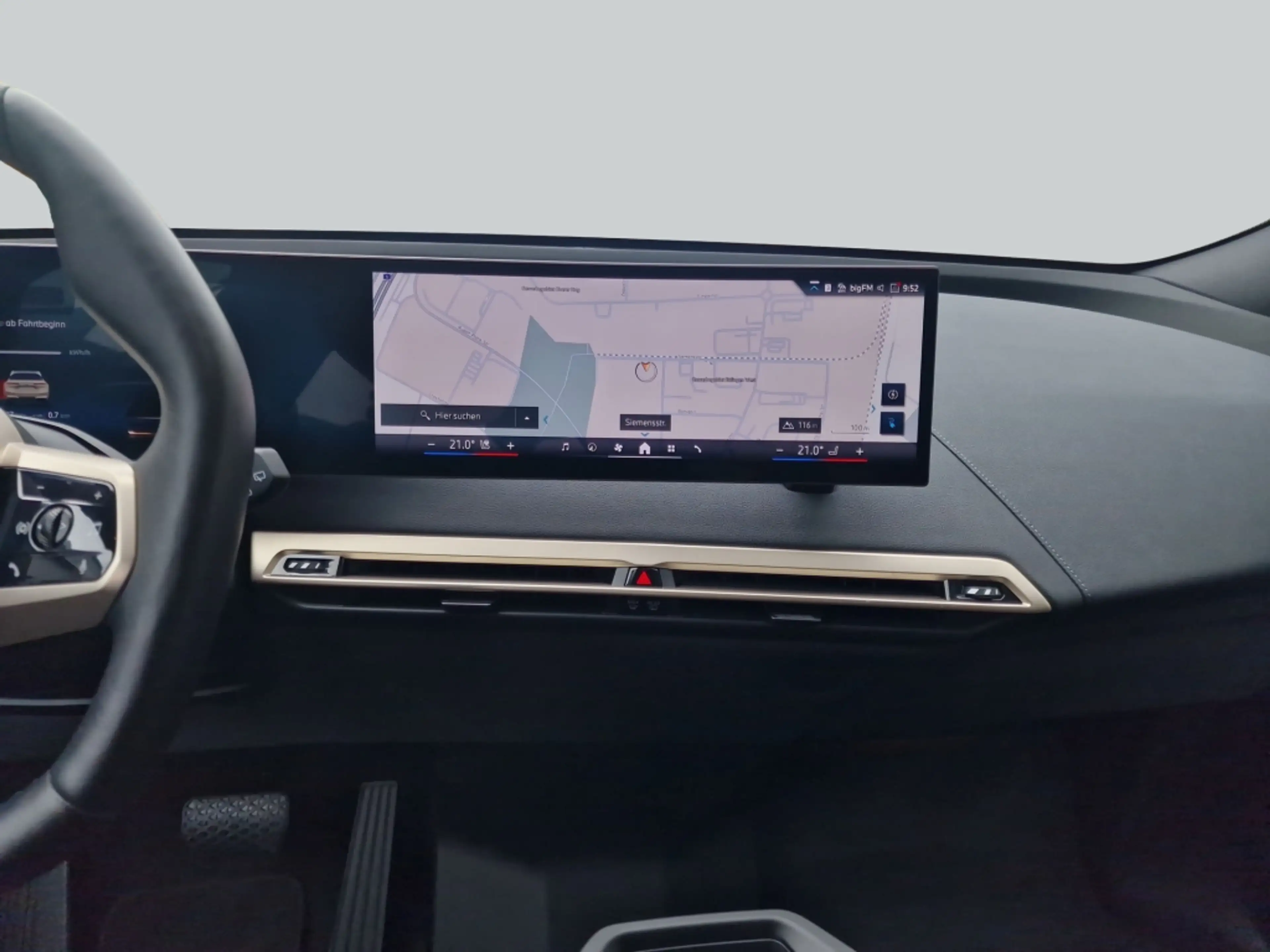 BMW iX xDrive45 AHK LED H&K NAV — photo 20