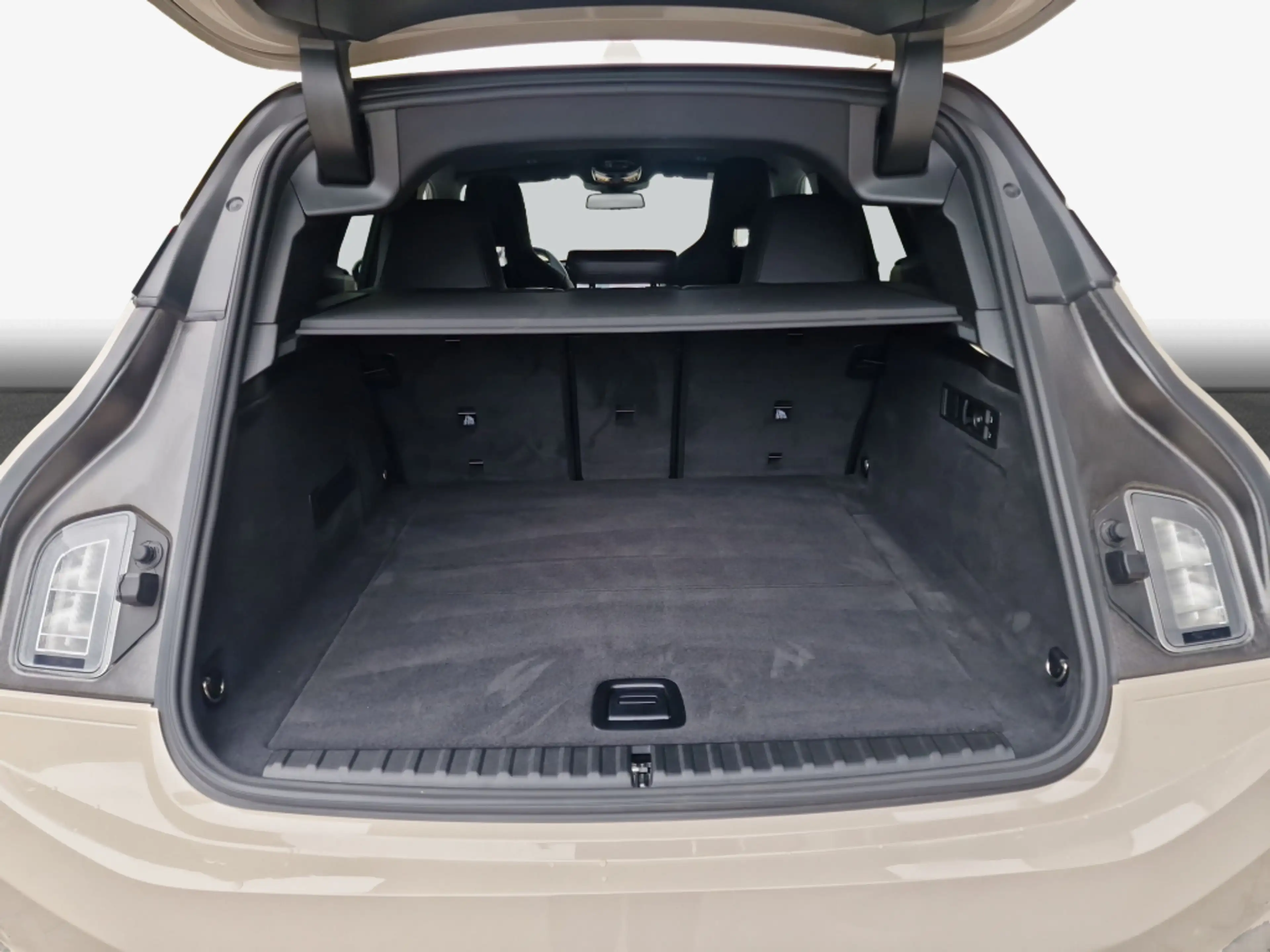 BMW iX xDrive45 AHK LED H&K NAV — photo 10