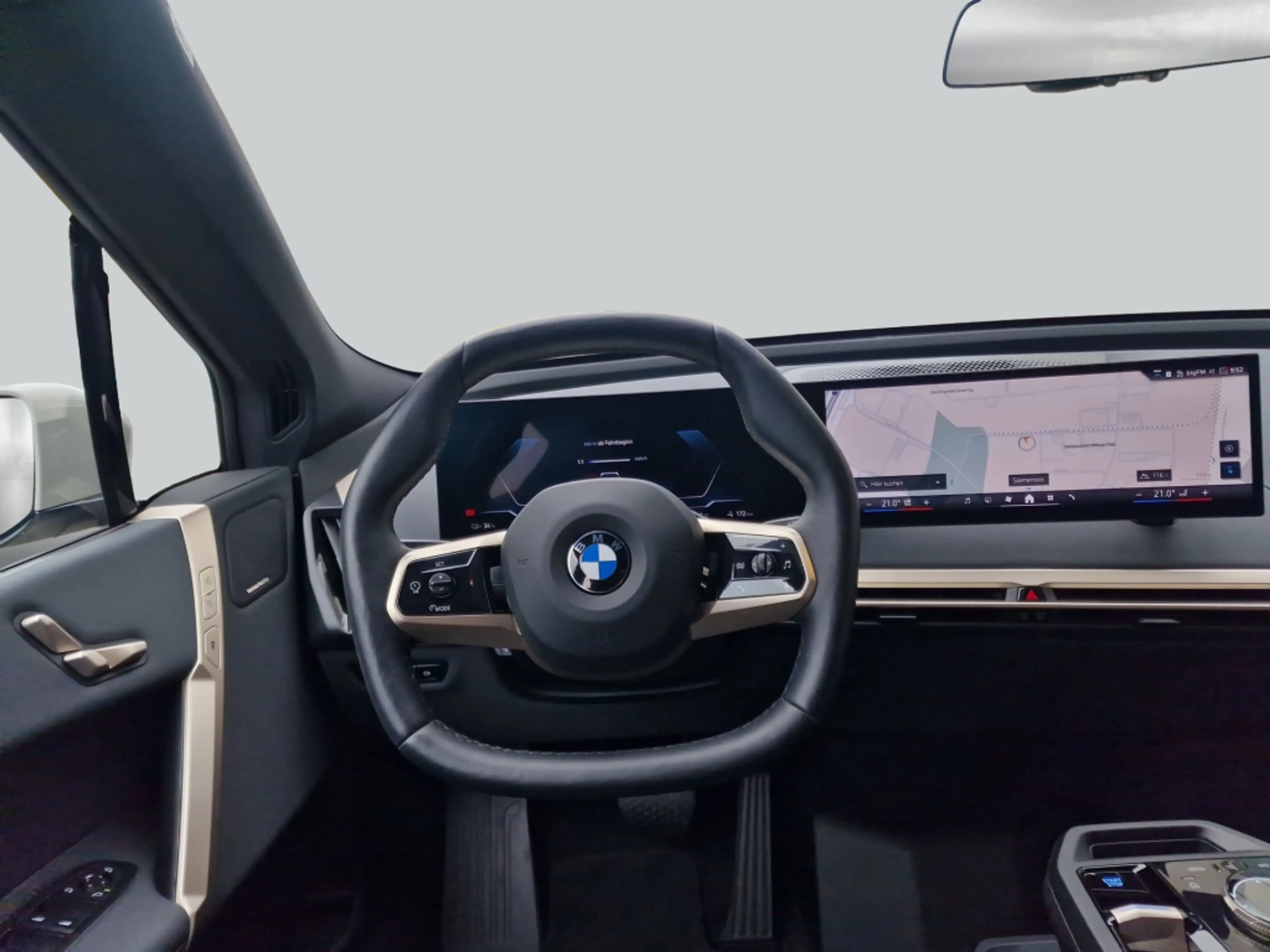 BMW iX xDrive45 AHK LED H&K NAV — photo 18