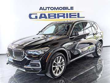 xDrive40i Premium Essential Package