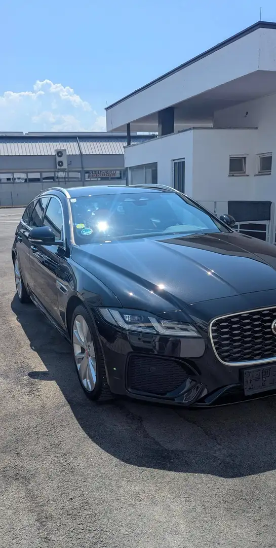 Jaguar XF XF Sportbrake D200 AWD R-Dynamic SE Aut. R-Dynamic SE Schwarz - 2
