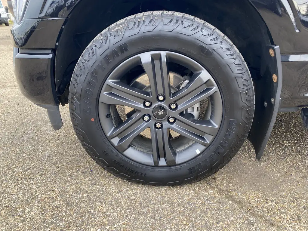 2023 Ford F-150 XLT SuperCrew 145 | 4X4 | Trailer Sway Control | R — photo 3