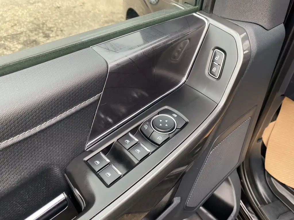 2023 Ford F-150 XLT SuperCrew 145 | 4X4 | Trailer Sway Control | R — photo 6
