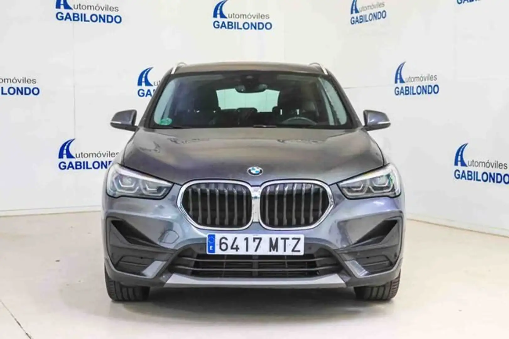 BMW X1 sDrive 18iA Gris - 2
