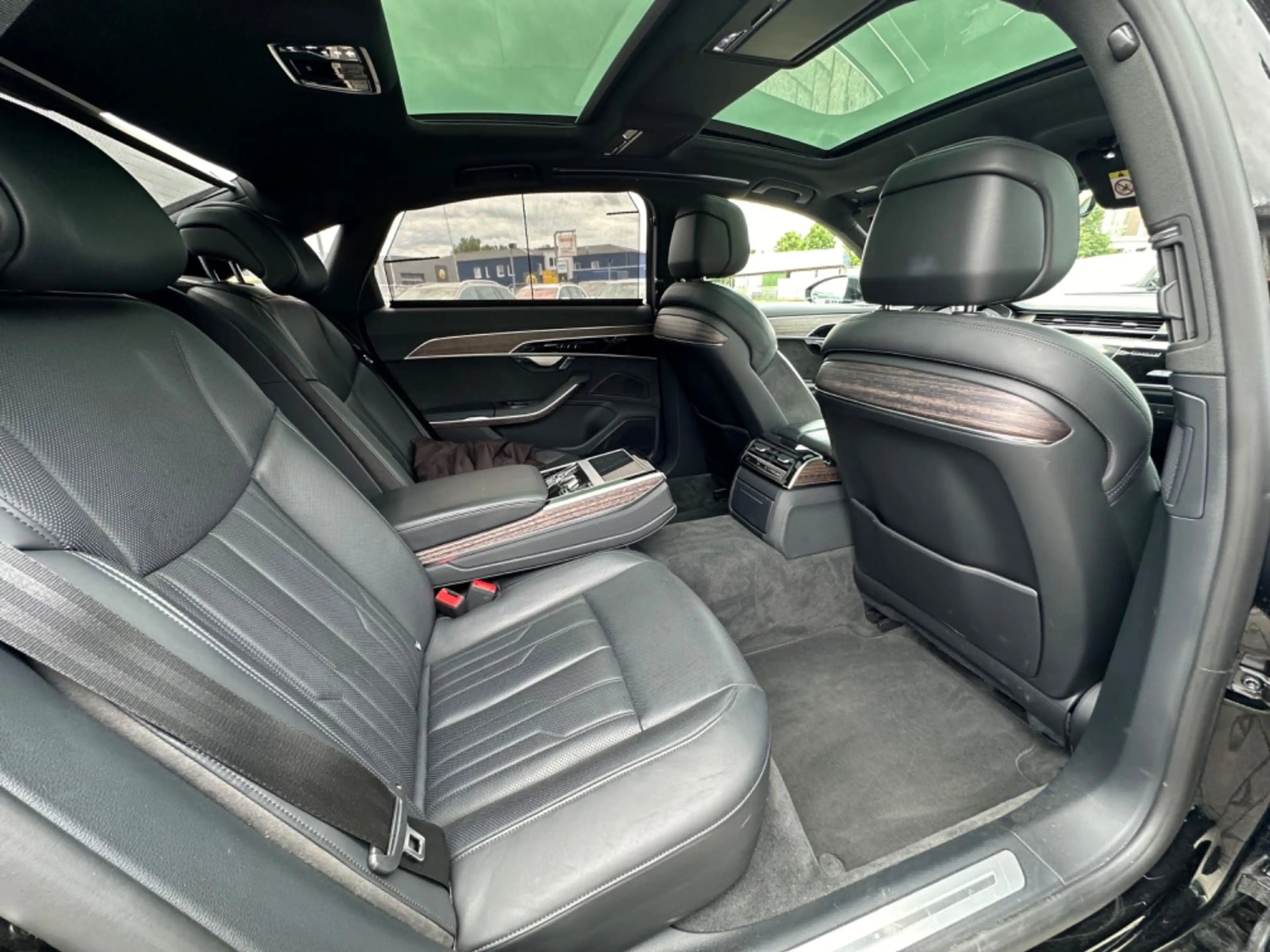 Audi A8 50 LANG Quattro VOLL MATRIX ACC PANO LEDER — photo 14