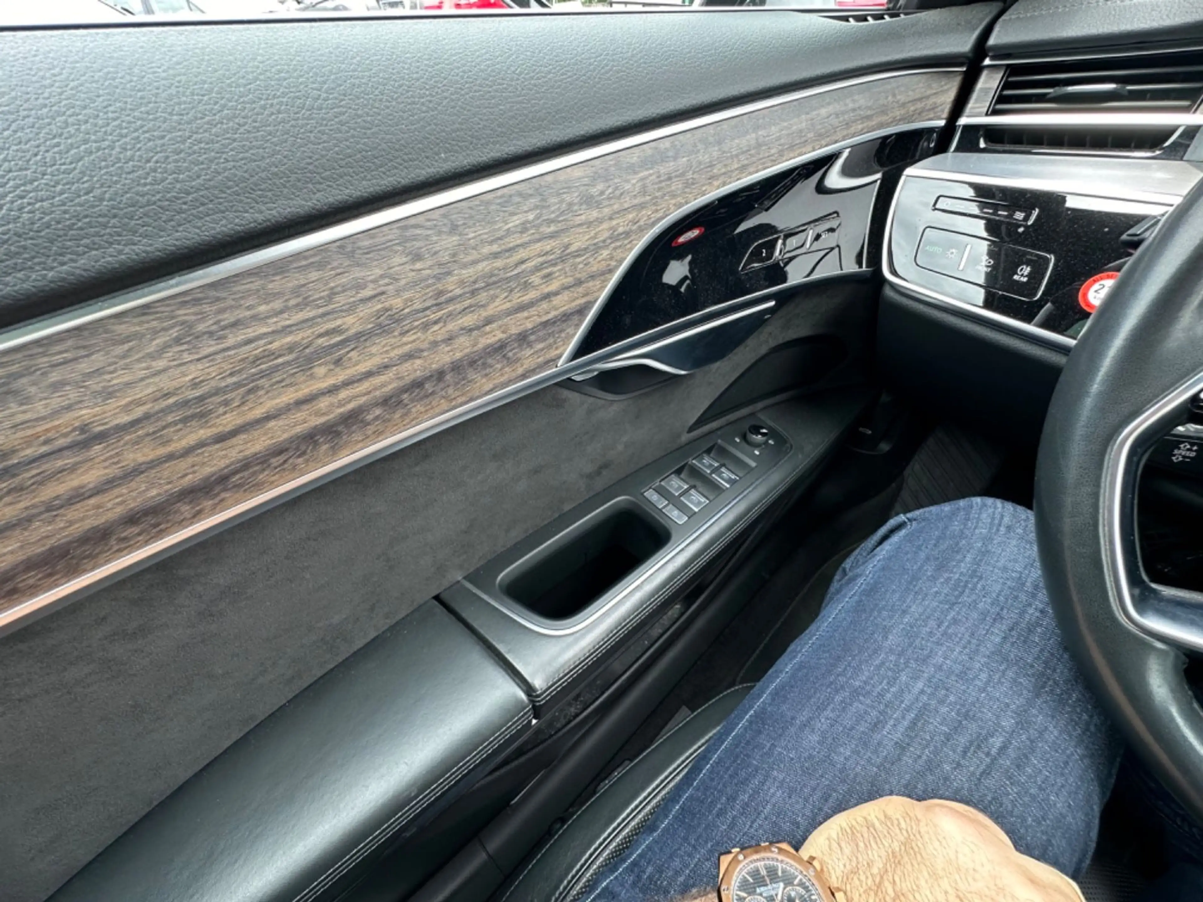 Audi A8 50 LANG Quattro VOLL MATRIX ACC PANO LEDER — photo 7