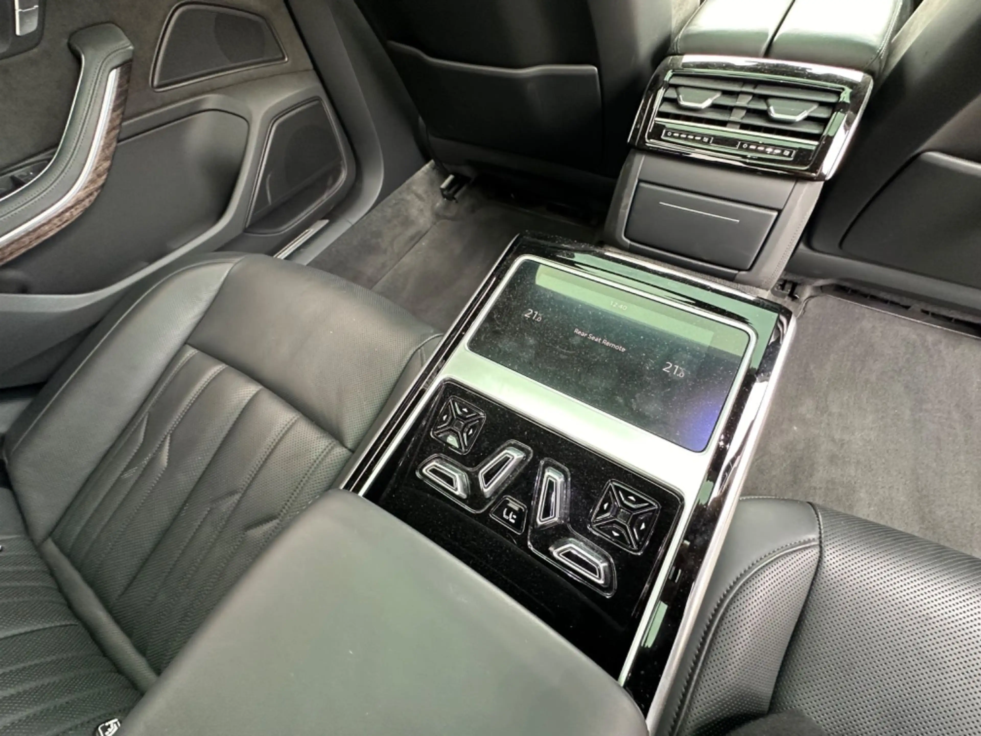 Audi A8 50 LANG Quattro VOLL MATRIX ACC PANO LEDER — photo 11