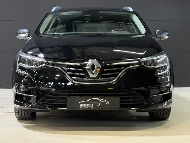 Renault Megane E-Tech view 4
