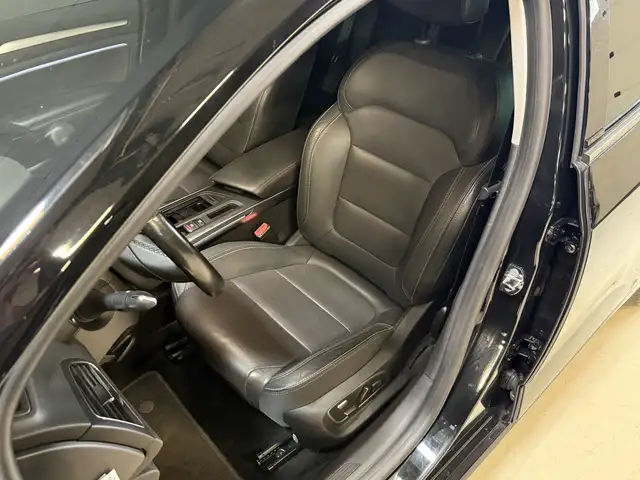 Renault Megane E-Tech view 8