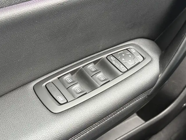Renault Megane E-Tech view 22