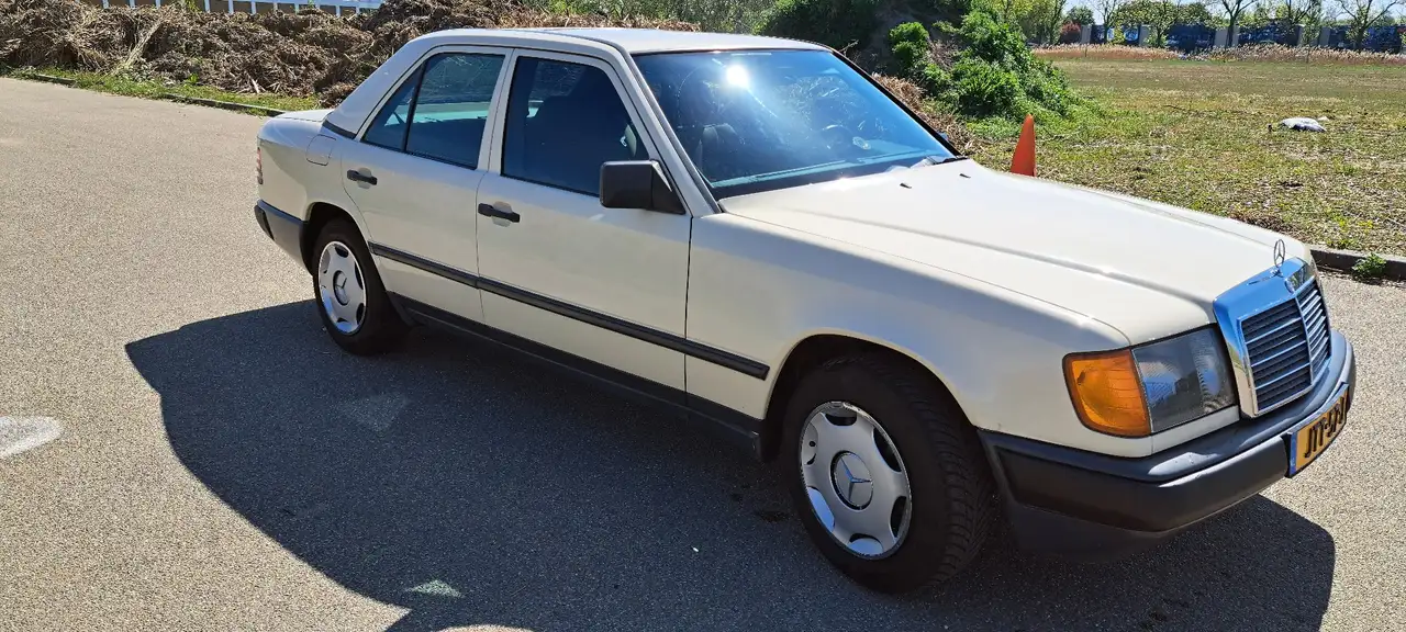 Mercedes-Benz E 230 MERCEDES E KLASSE W124 230E OLDTIMER AIRCO WERKT, foto 5