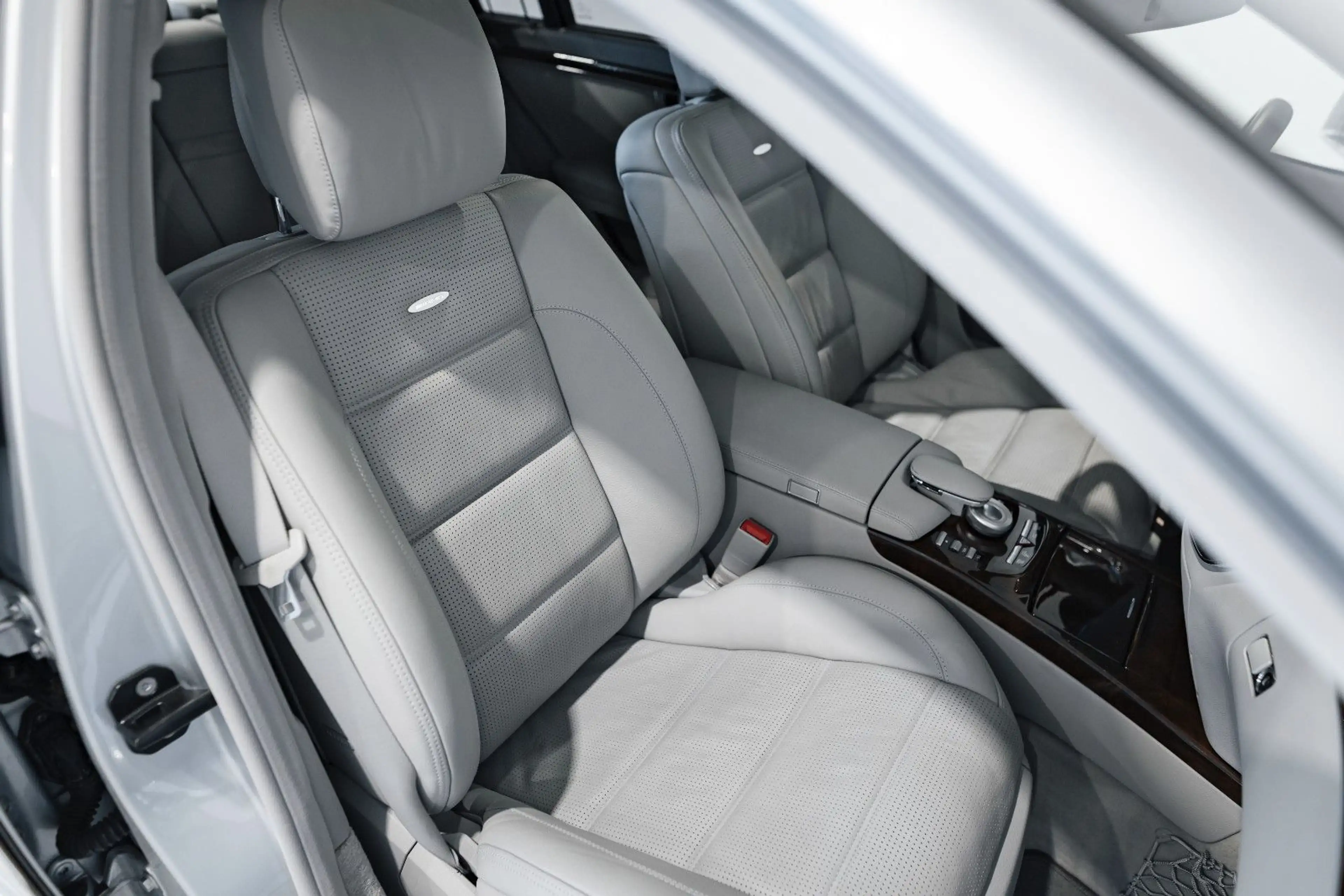 Mercedes-Benz S 63 AMG — photo 13
