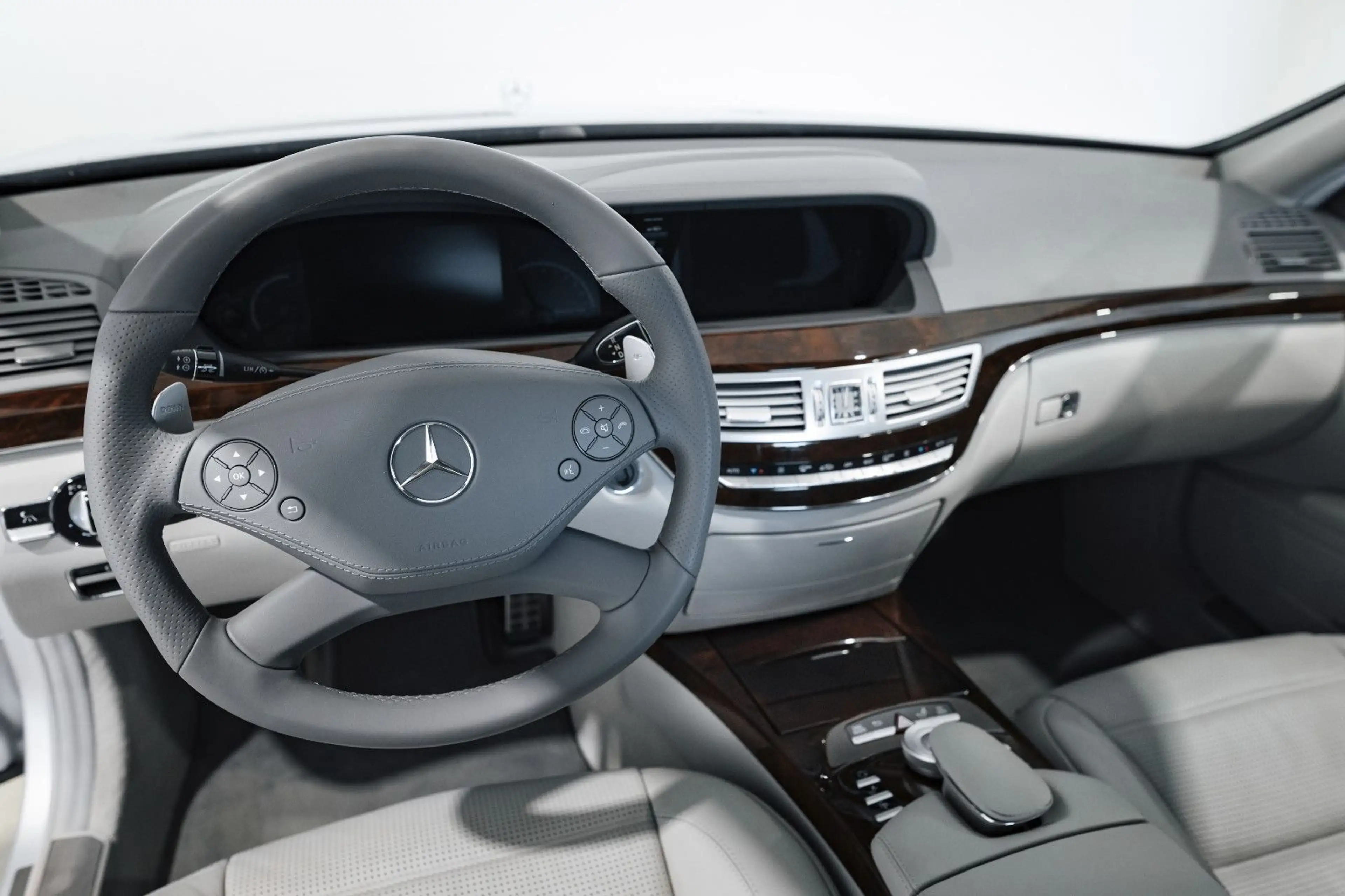Mercedes-Benz S 63 AMG — photo 12