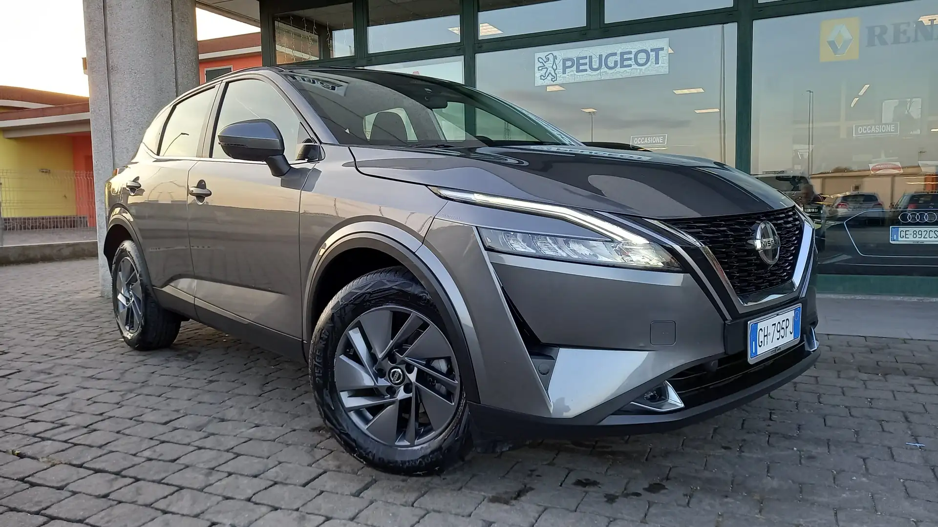 Nissan Qashqai Qashqai III 1.3 mhev Business 2wd 158cv xtronic Grigio - 1