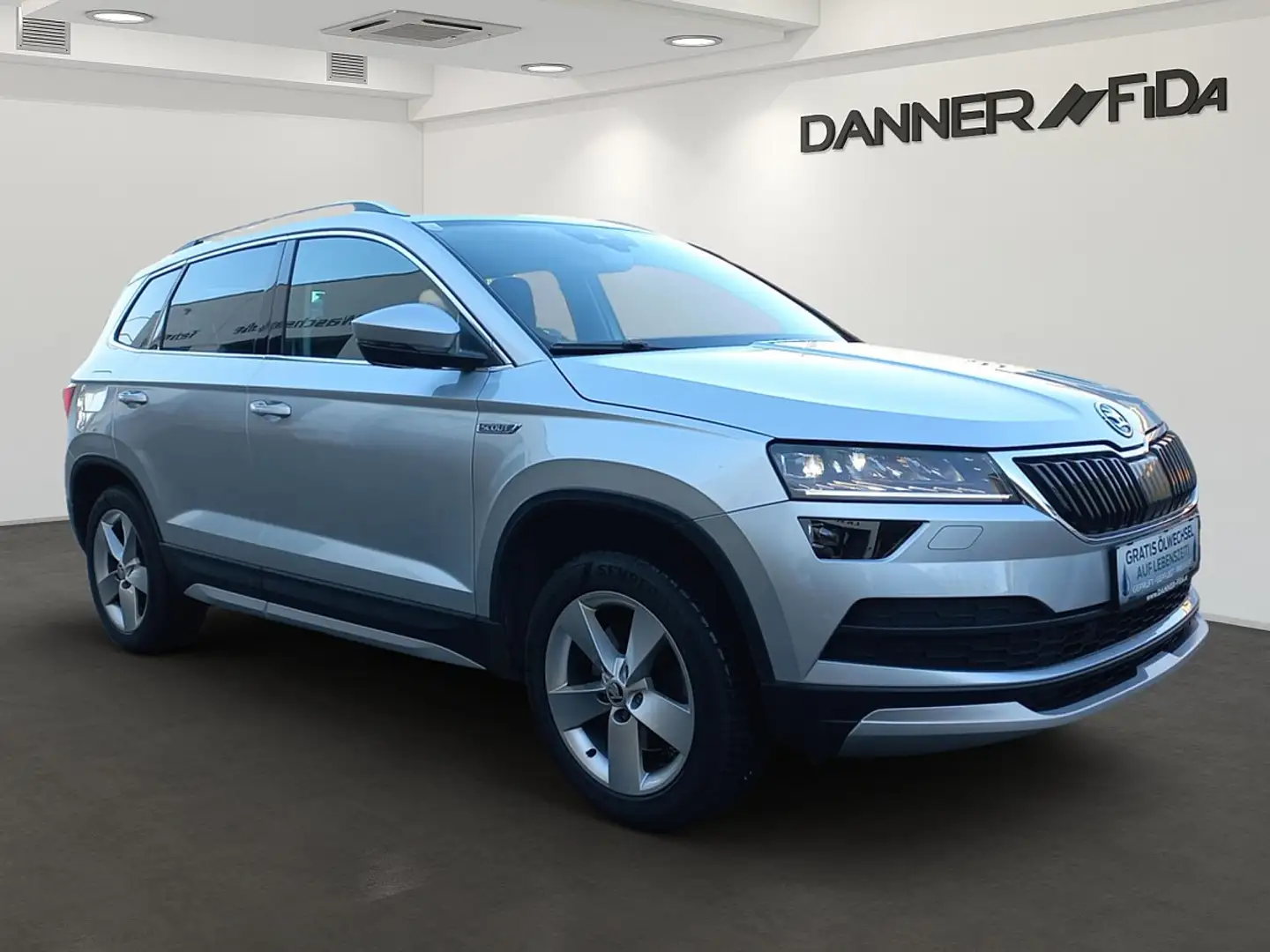 Skoda Karoq 140PS Diesel/Schaltgetriebe 2,0 TDI SCR 4x4 Sco... Silber - 2
