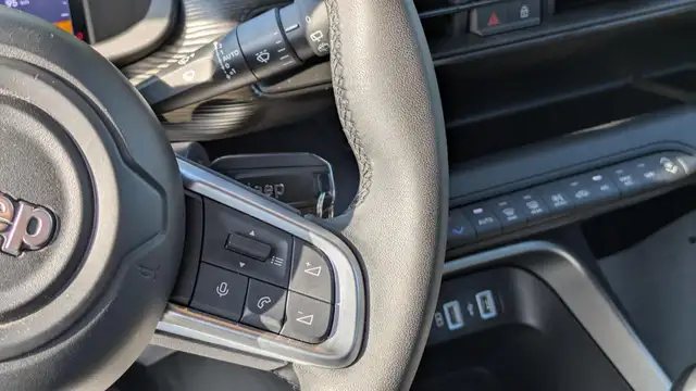 Jeep Avenger view 9