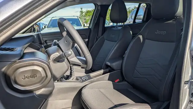Jeep Avenger view 10