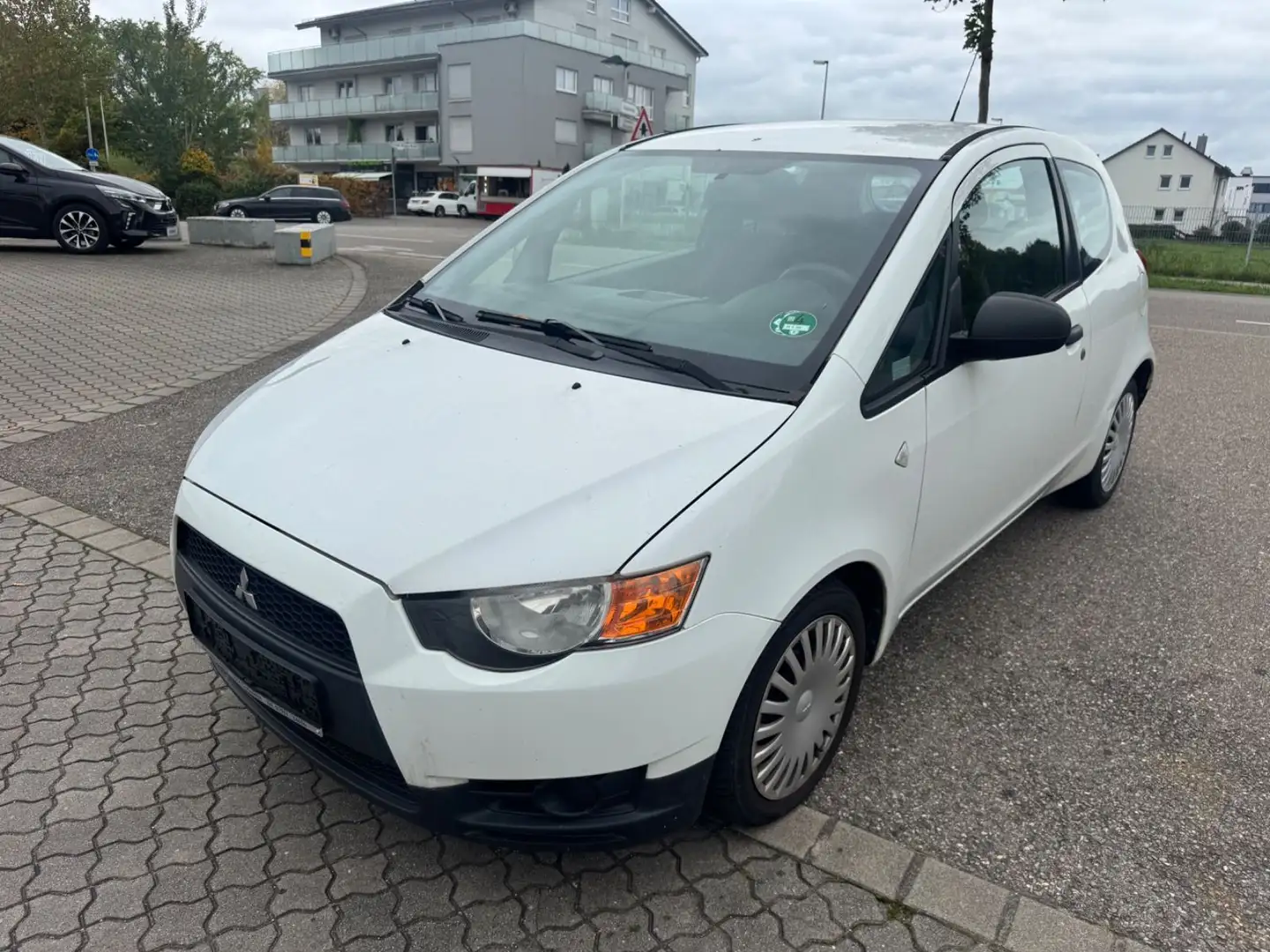 Mitsubishi Colt Lim. 3-trg. ClearTec Inform Klima Weiß - 1
