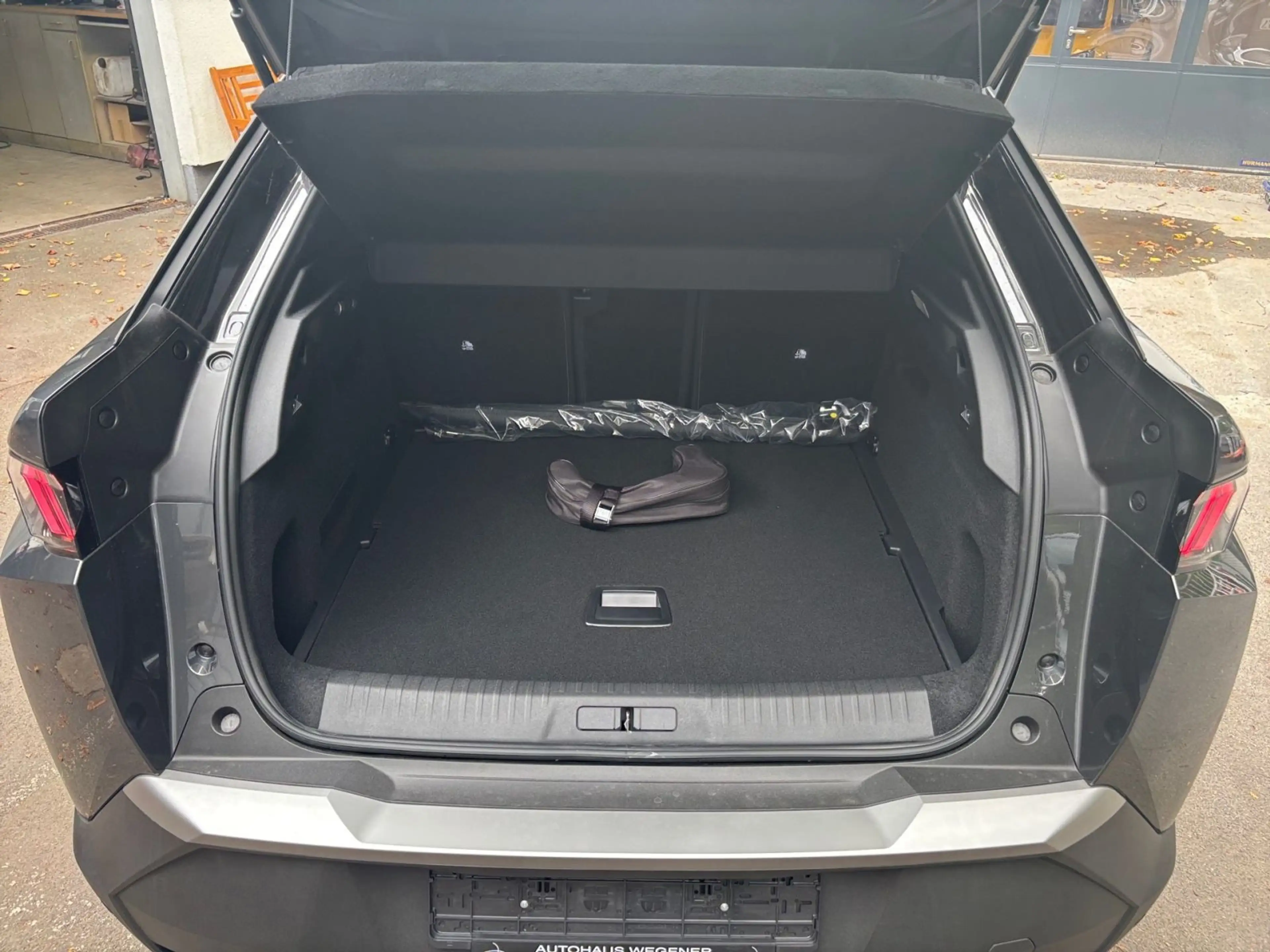 Peugeot 3008 Allure Plug-In Hybrid 195 e-DSC7 *Kamera*SH — photo 12