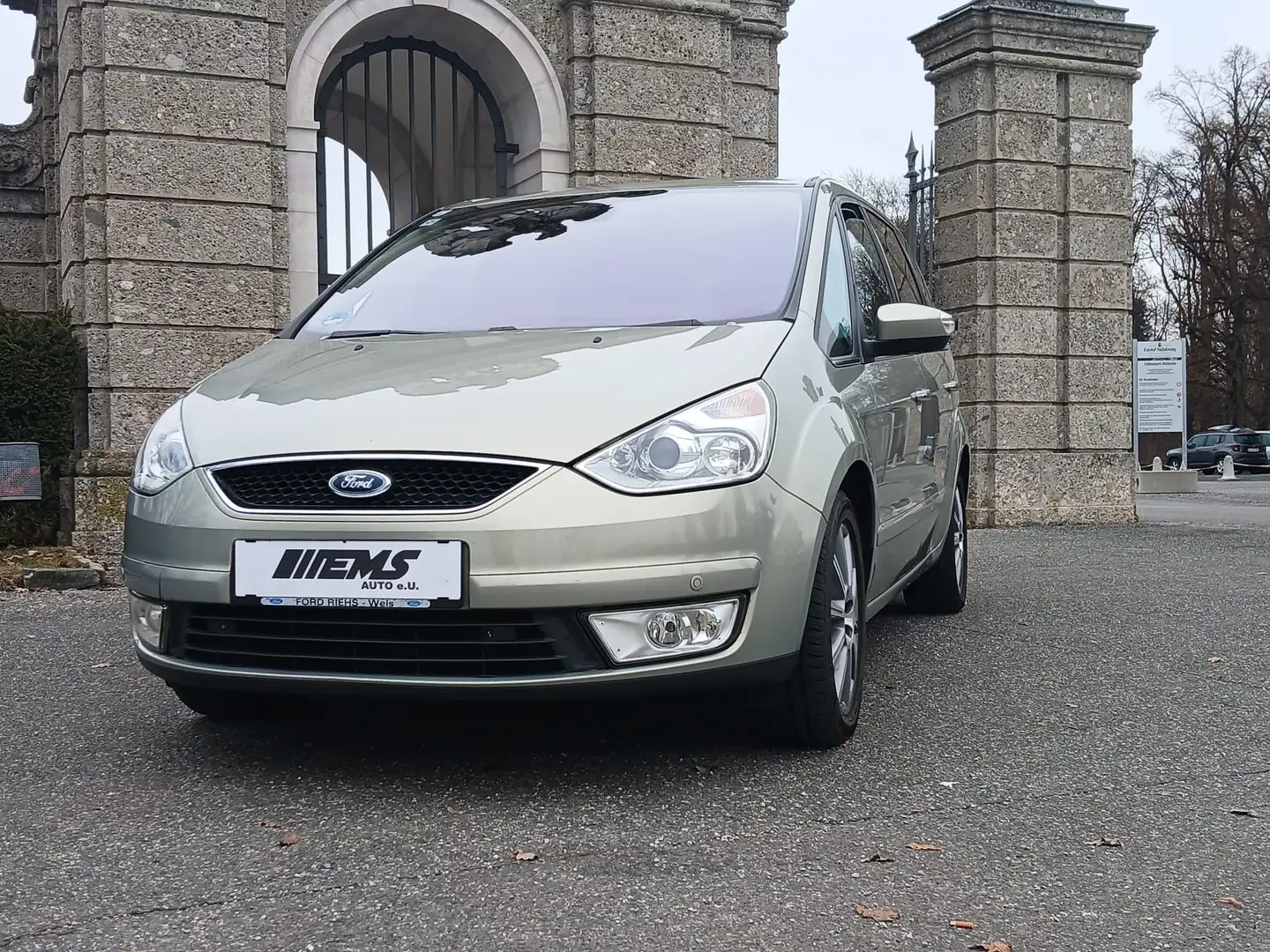 Ford Galaxy Ghia *PICKERL NEU*7 SITZE*TOP* Grau - 2