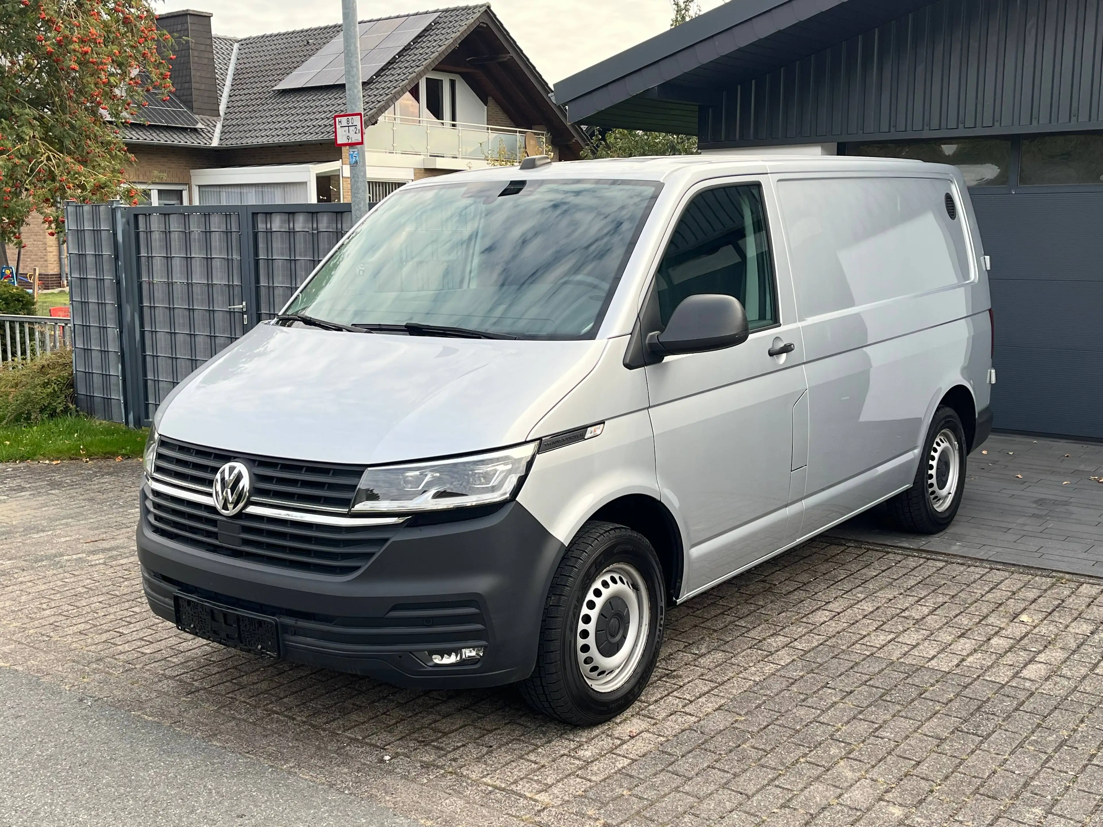 Volkswagen T6.1 Transporter 150Ps DSG Klima LED Navi SH VW-Scheckheft 113Tkm MwSt