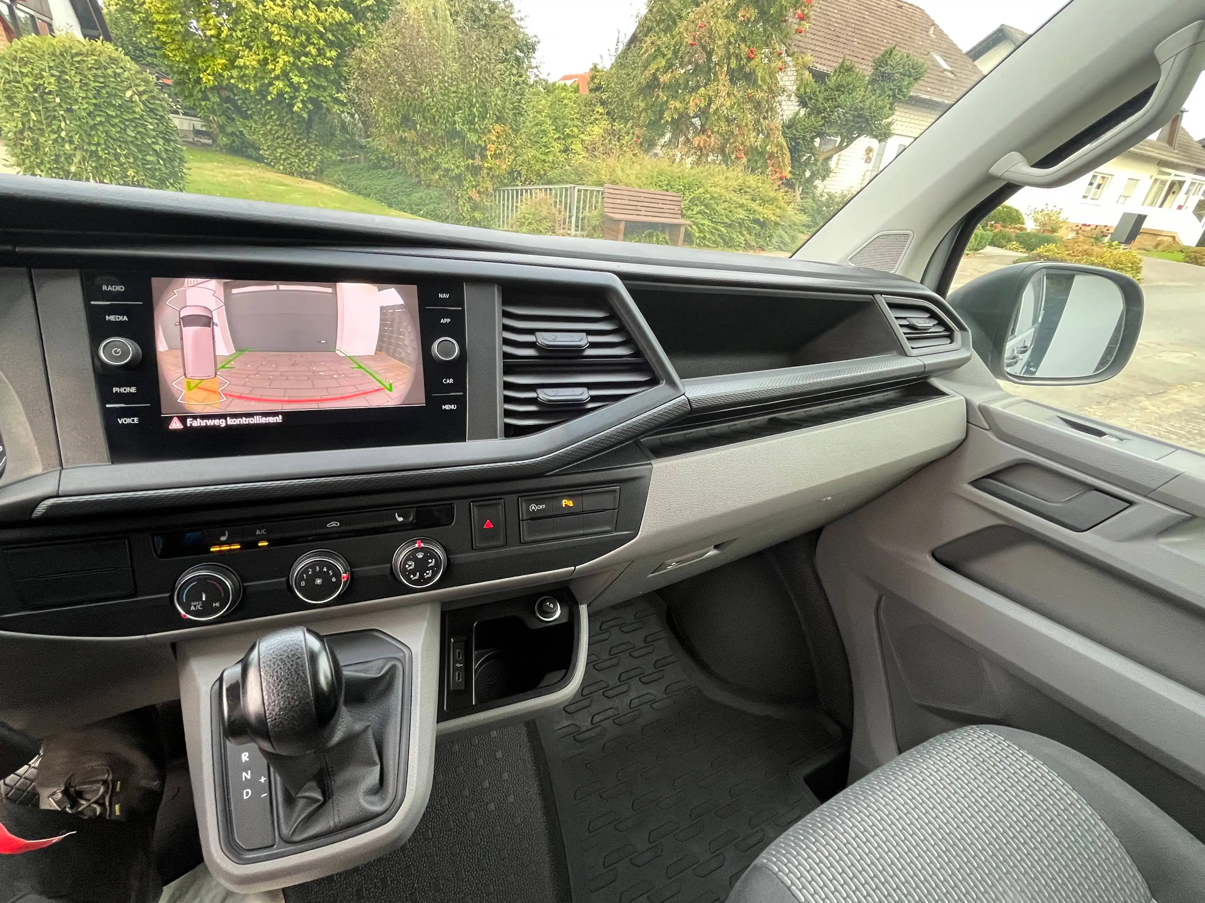 Volkswagen T6.1 Transporter 150Ps DSG Klima LED Navi SH VW-Scheckheft 113Tkm MwSt — photo 14