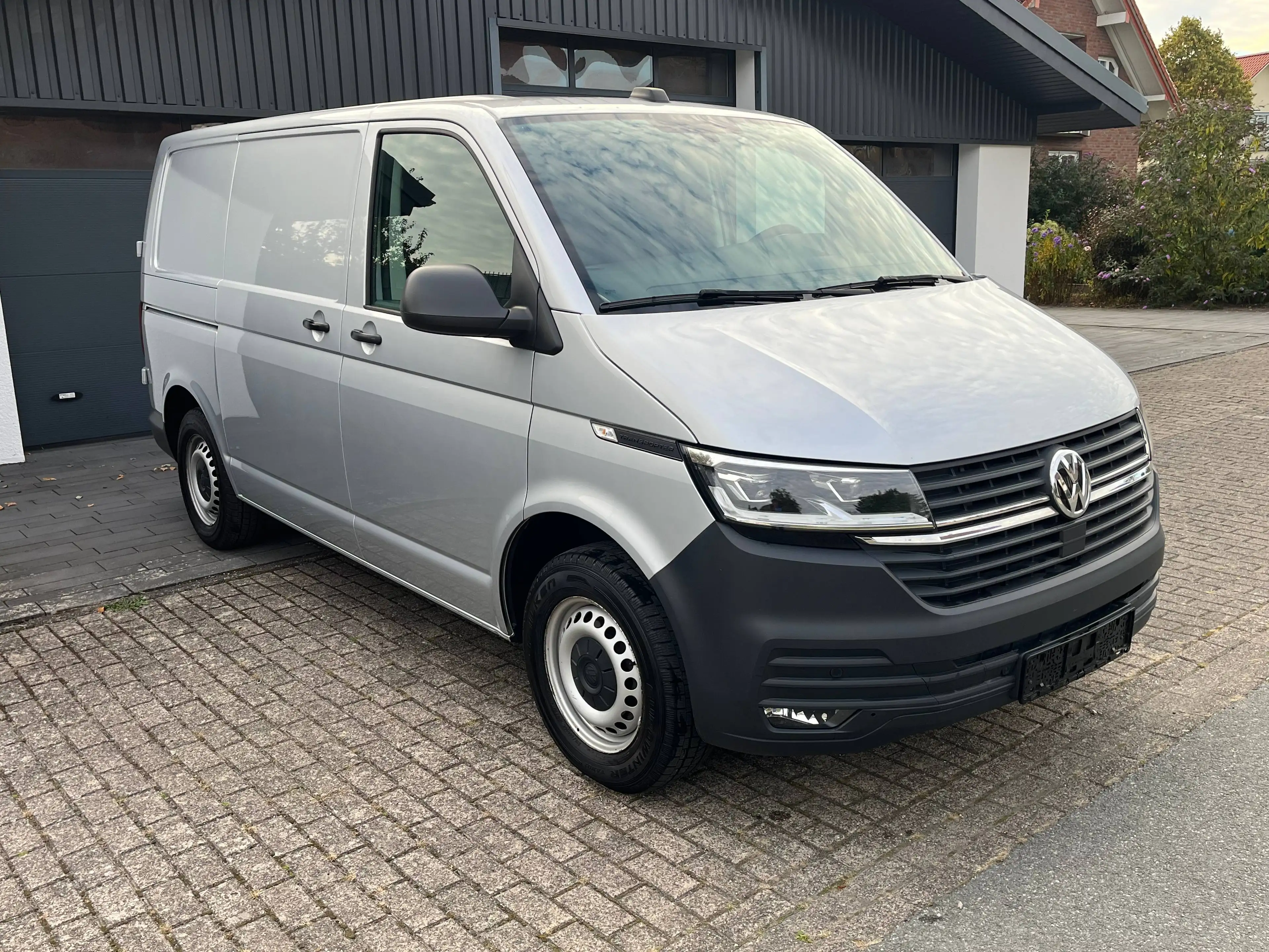 Volkswagen T6.1 Transporter 150Ps DSG Klima LED Navi SH VW-Scheckheft 113Tkm MwSt — photo 7