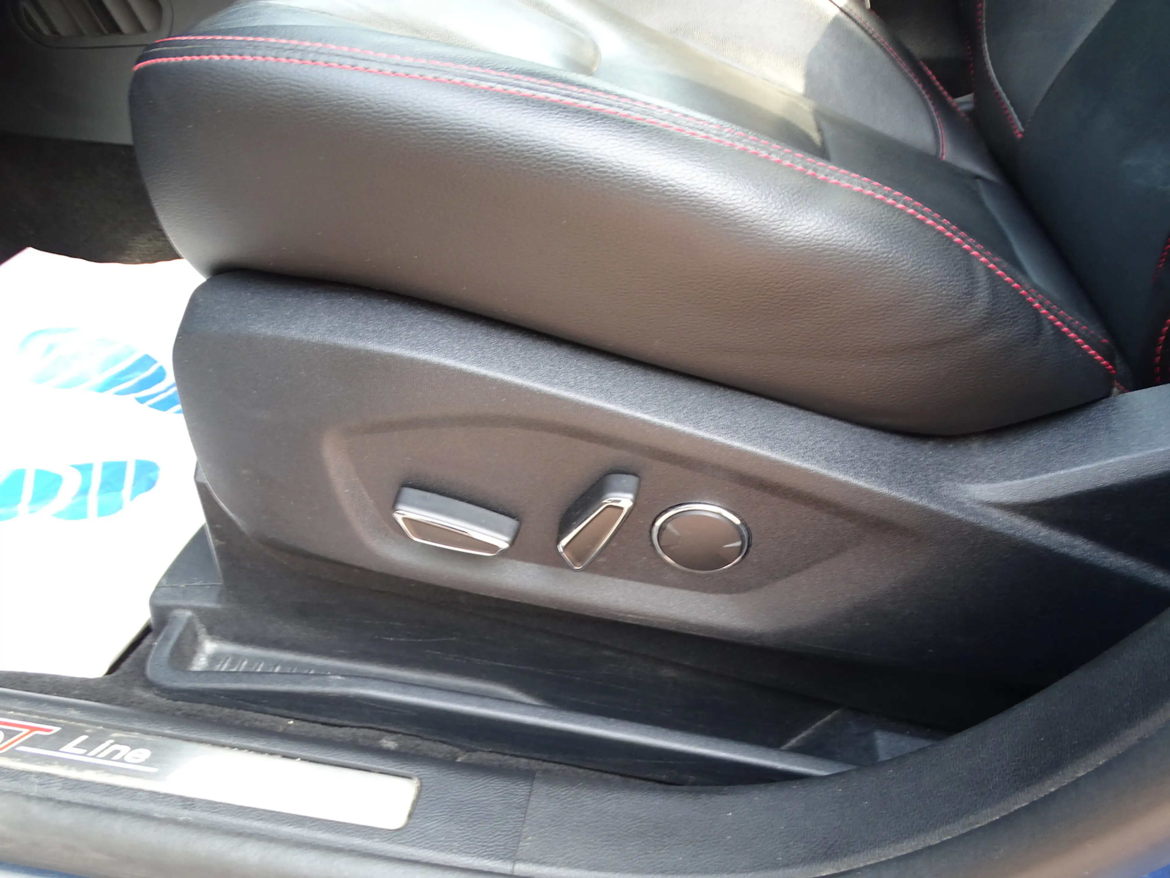 Ford S-Max 2.0 EcoBlue ST-Line Panor., Leder ,7 Sitzer , viel — photo 10
