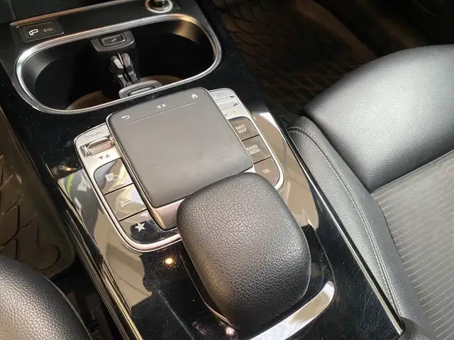 Mercedes-Benz A view 12