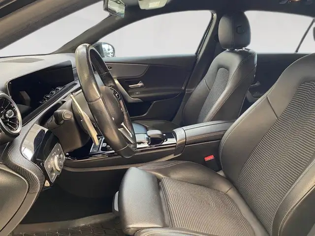 Mercedes-Benz A view 7