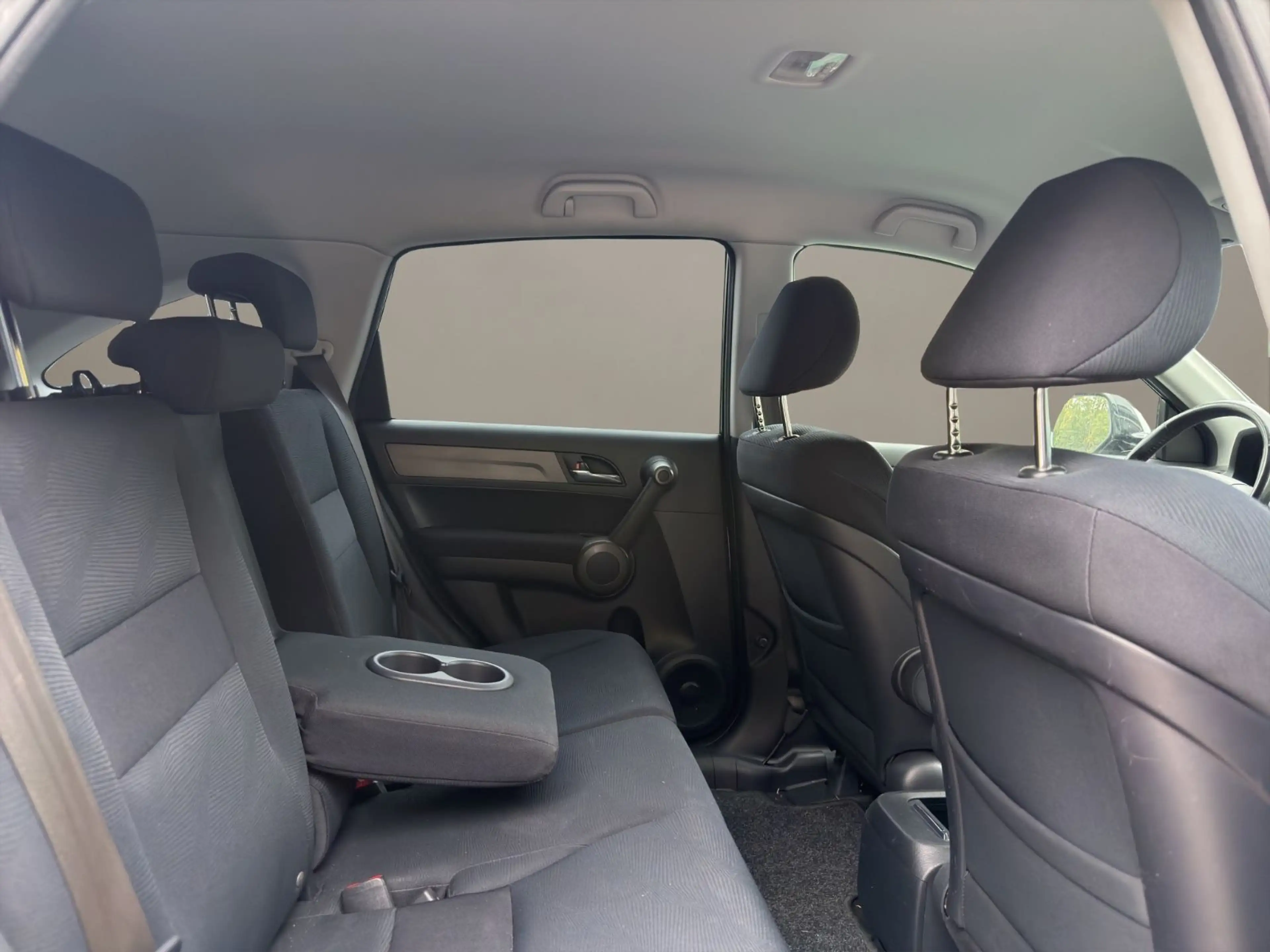 Honda CR-V Comfort 4x4 / Standheizung / AHK /TÜV 04.28 — photo 12