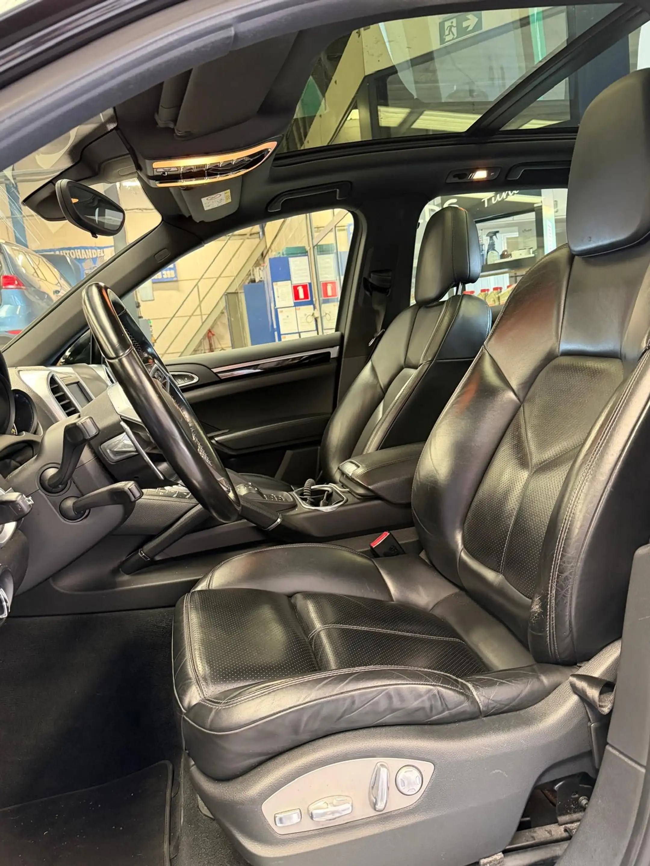 Porsche Cayenne Cayenne 3.0i V6 PHEV S Tiptronic S (306 kW) **PANO DAK** — photo 8
