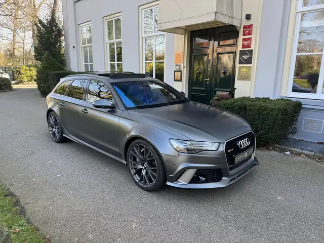 Audi RS6 Avant 4.0 TFSI Performance, Keramisch, Pano, Blu e