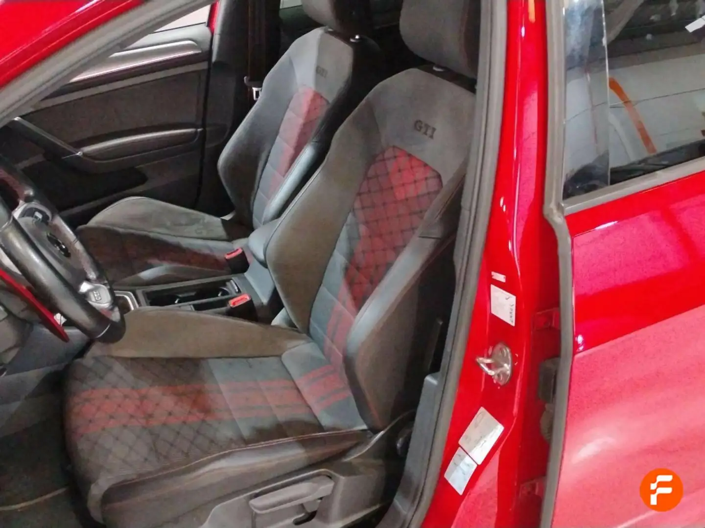 Volkswagen Golf GTI 2.0 TSI TCR DSG7 213kW Rojo - 2