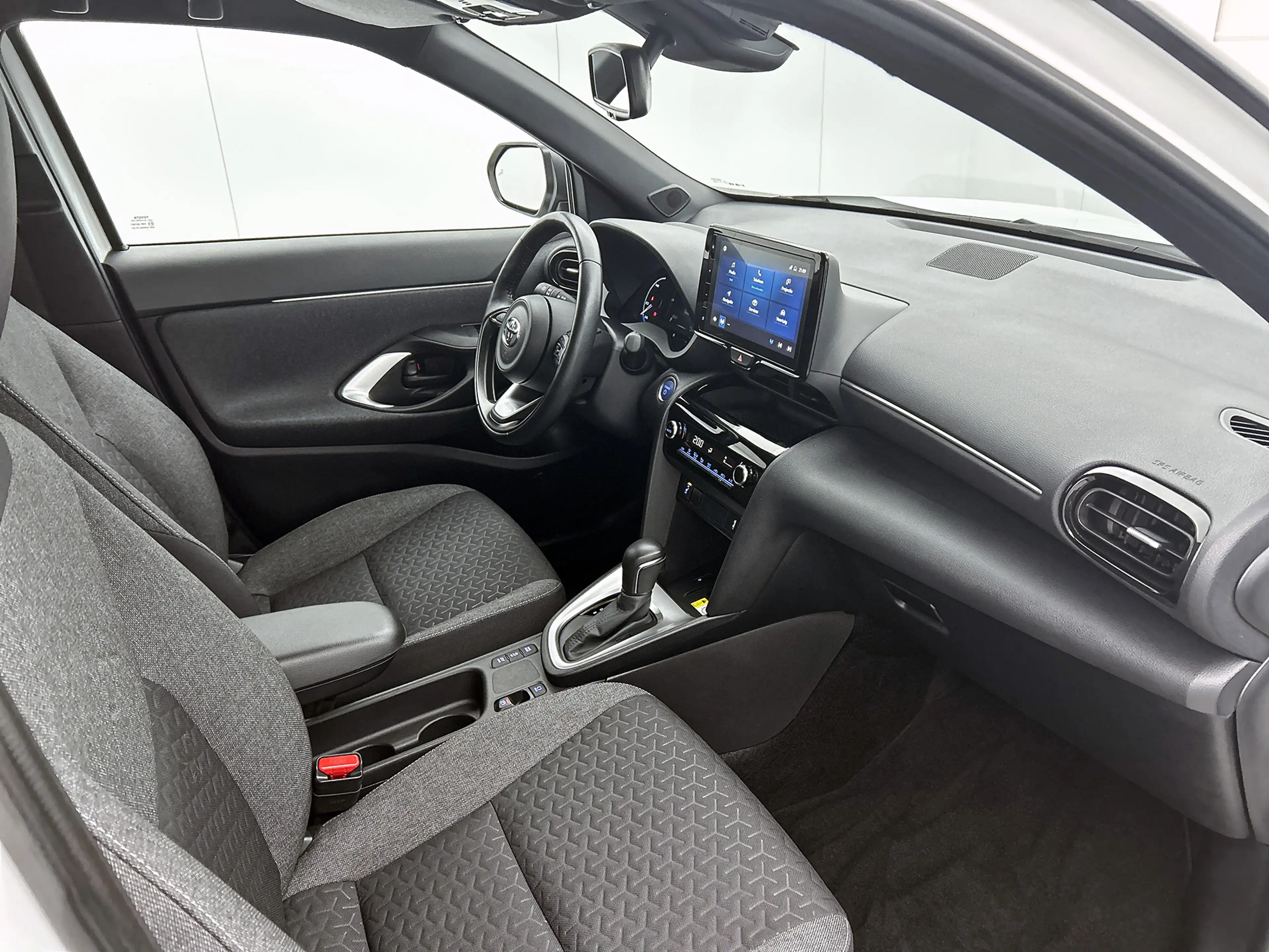 Toyota Yaris Cross 1.5 Hybrid Dynamic | Blindspot mirror | — photo 6