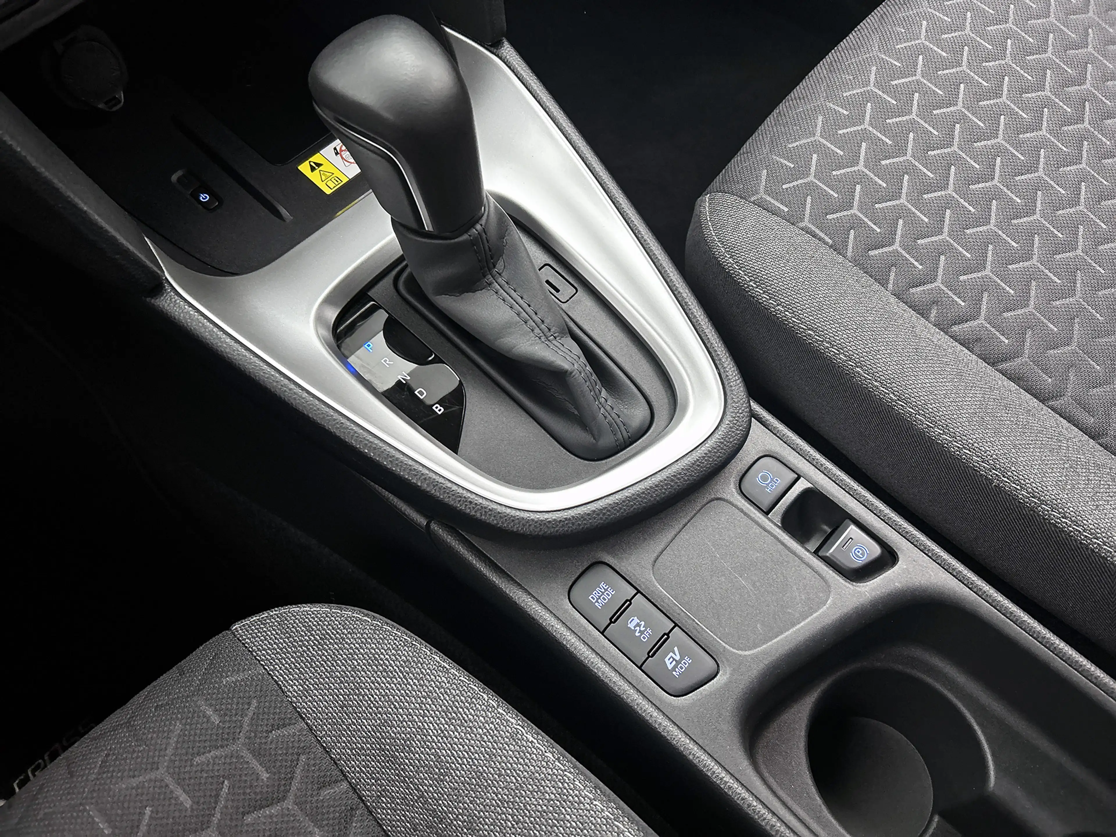 Toyota Yaris Cross 1.5 Hybrid Dynamic | Blindspot mirror | — photo 10