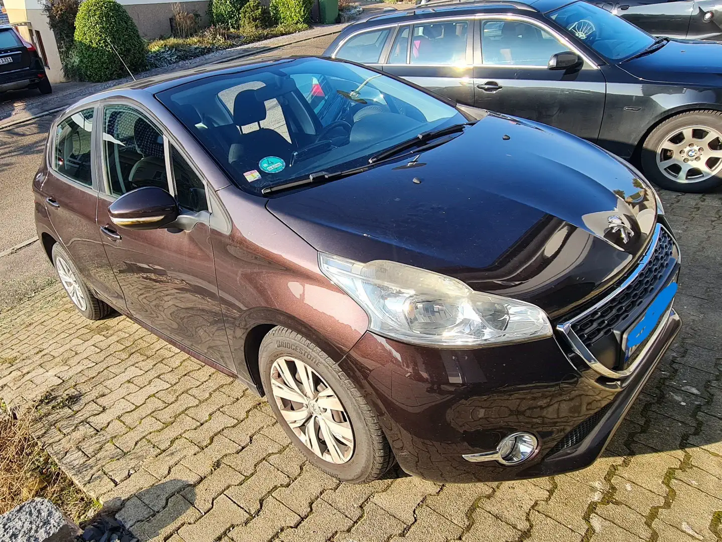 Peugeot 208 208  5-Türer 82 VTI Style Braun - 2