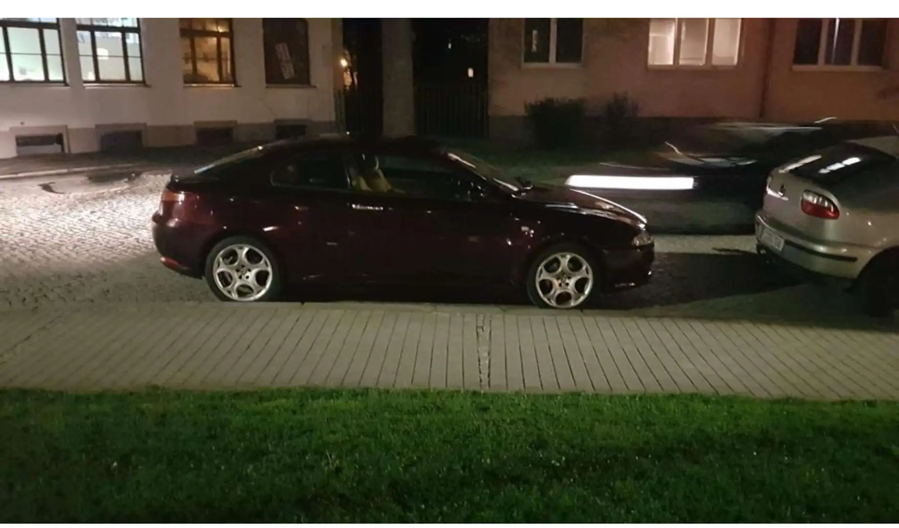 Alfa Romeo GT 2.0 JTS Distinctive - 2