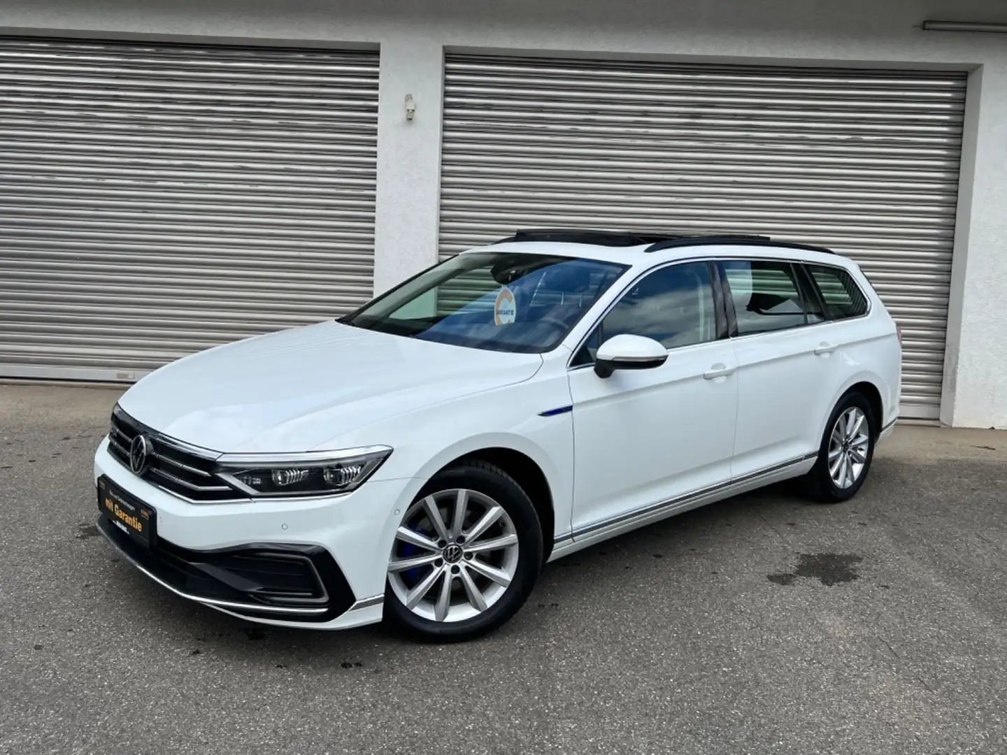 Volkswagen Passat GTE*DSG*IQ*PANO*VIRTU*ACC*AHK Wit - 2