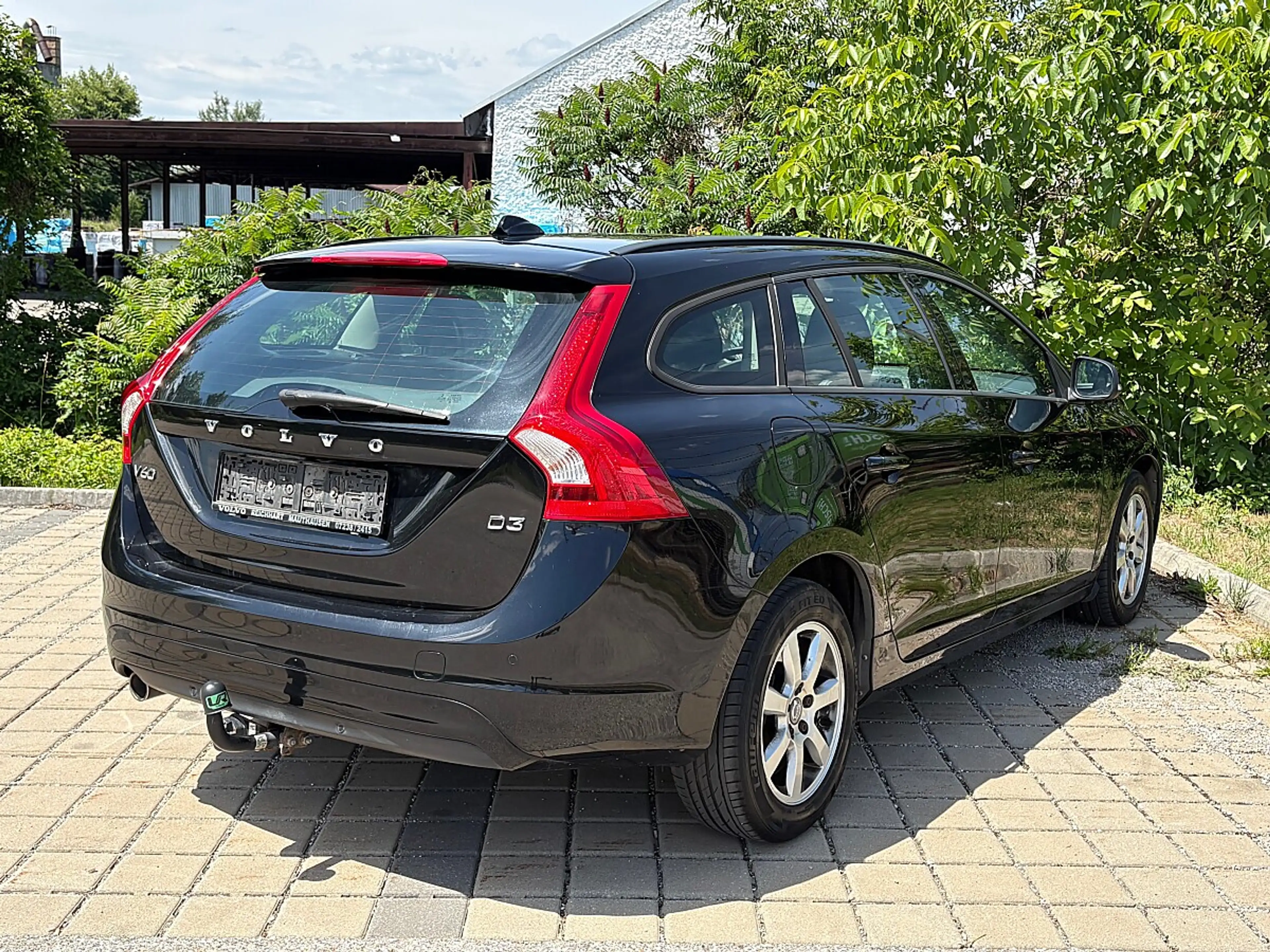 Volvo V60 D3 Kinetic Geartronic — photo 7