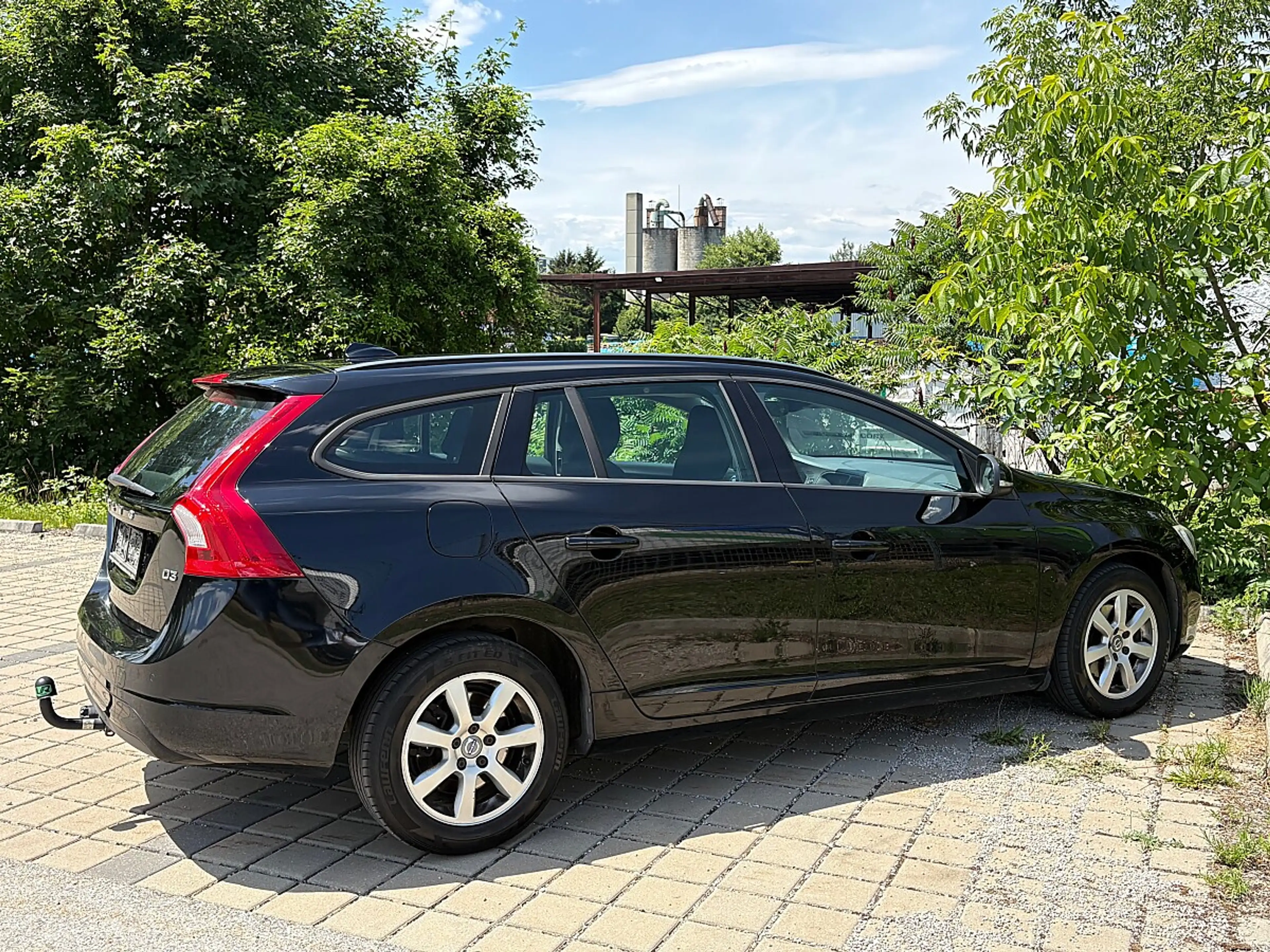 Volvo V60 D3 Kinetic Geartronic — photo 6