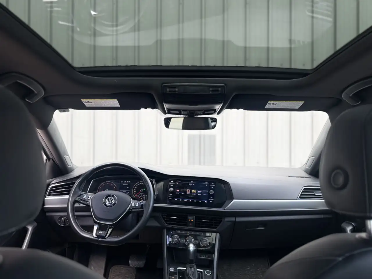 Volkswagen Jetta снимка Volkswagen Jetta