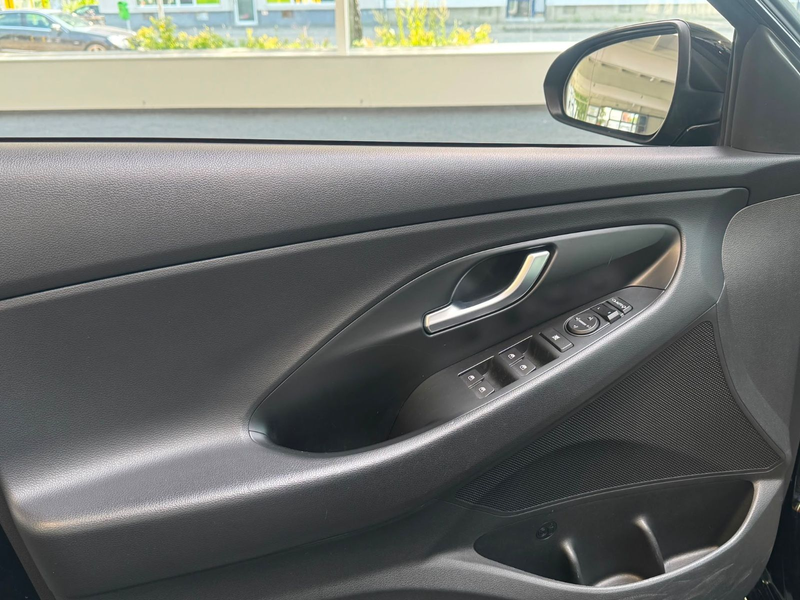 Hyundai i30 Select Mild-Hybrid *KAM*SZH*TEMPO*CARPLAY* — photo 12